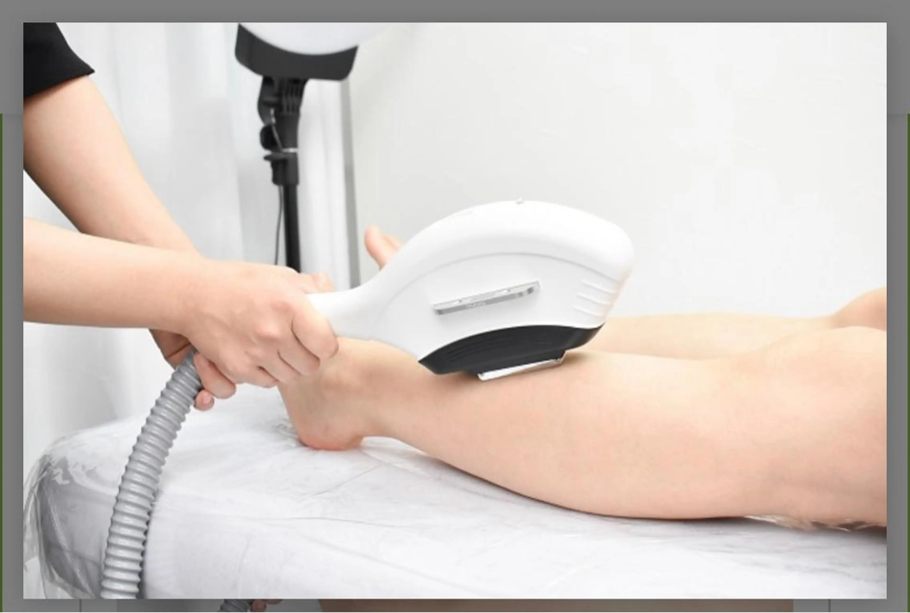 MENS全顔、VIO含む全身光脱毛の写真