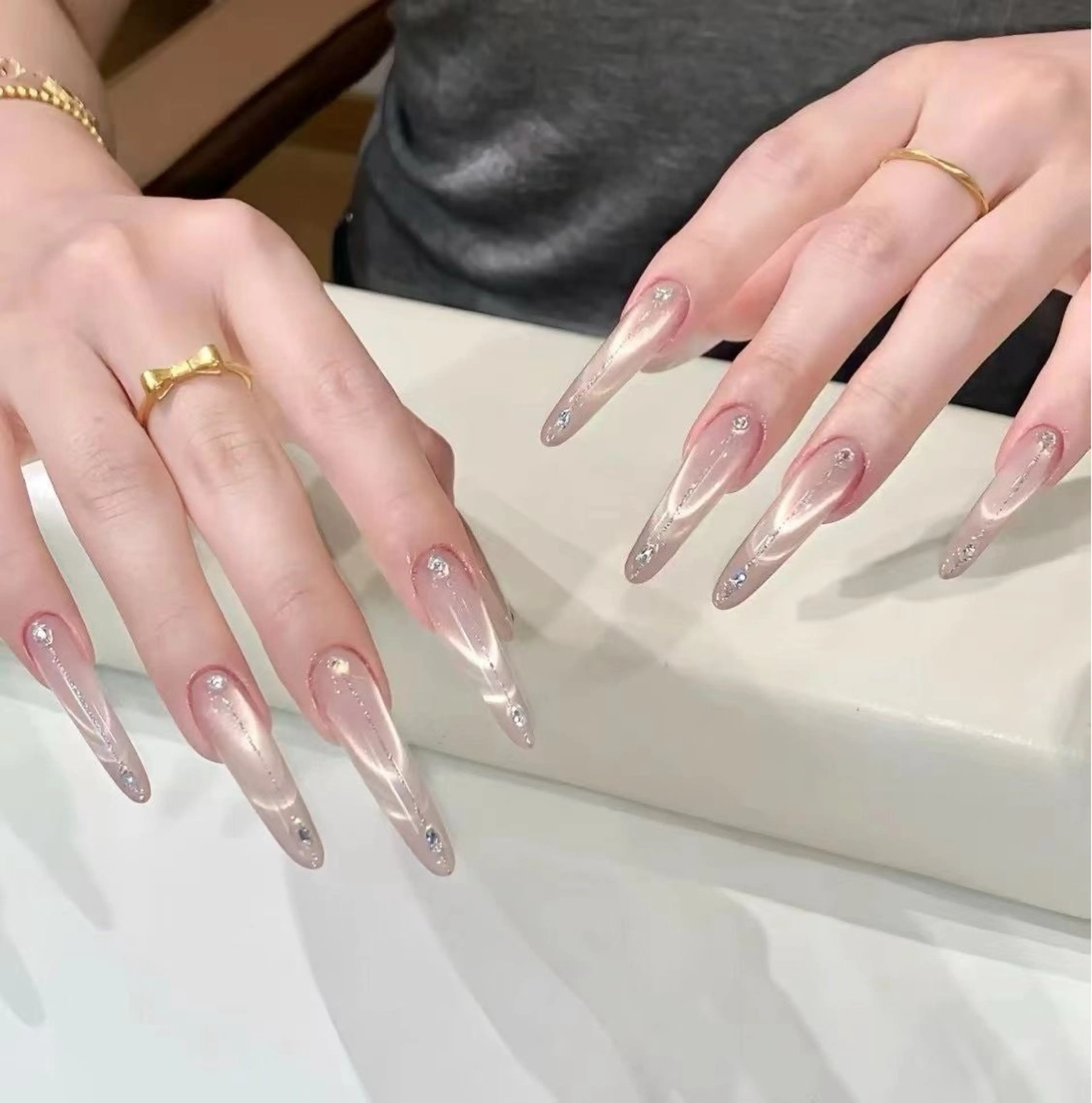 カラー グラデーションカラー ピンクカラー ハンドネイル AIN Nailのネイルデザイン