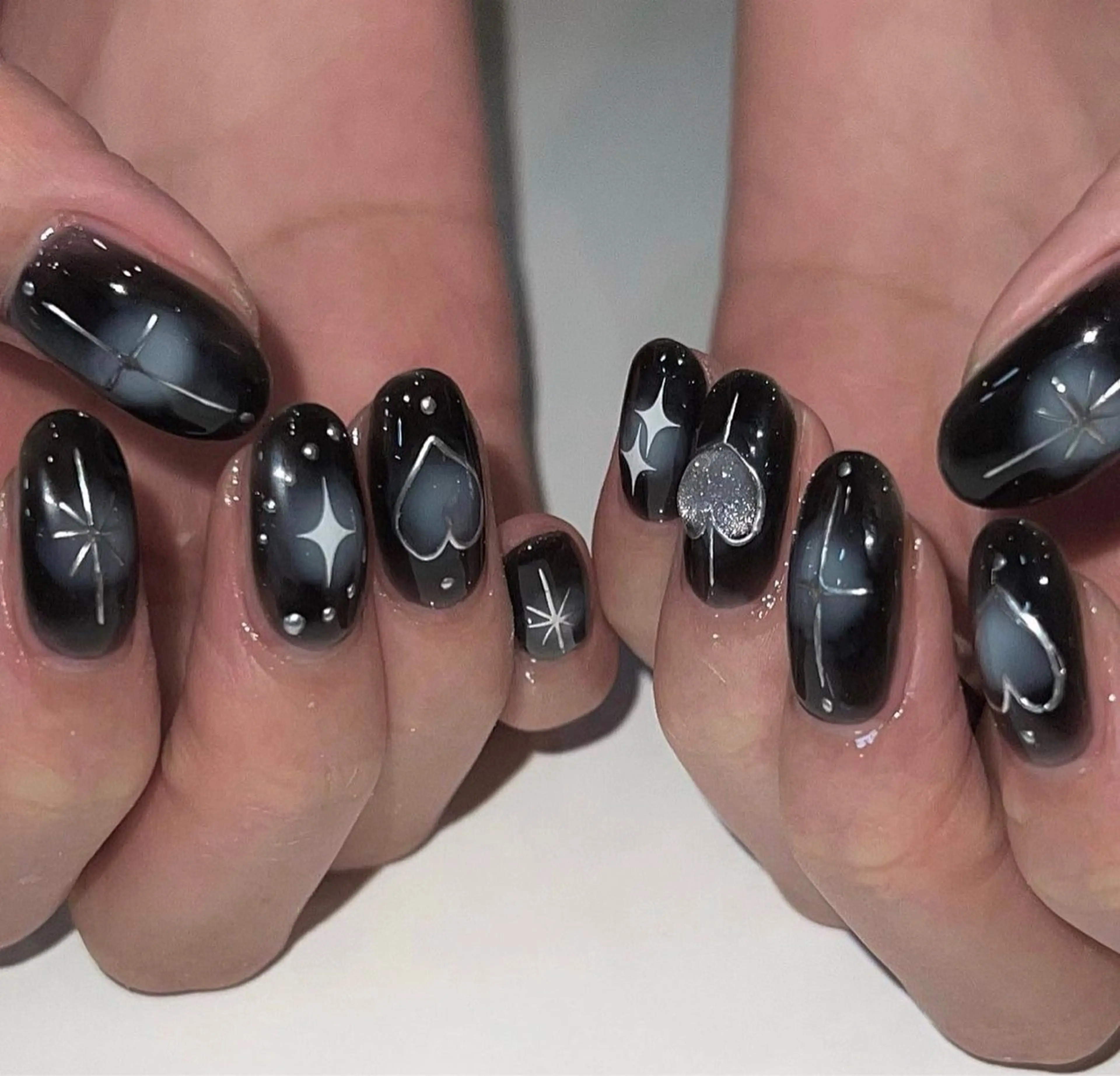 ミディアム nina beautyのネイルデザイン