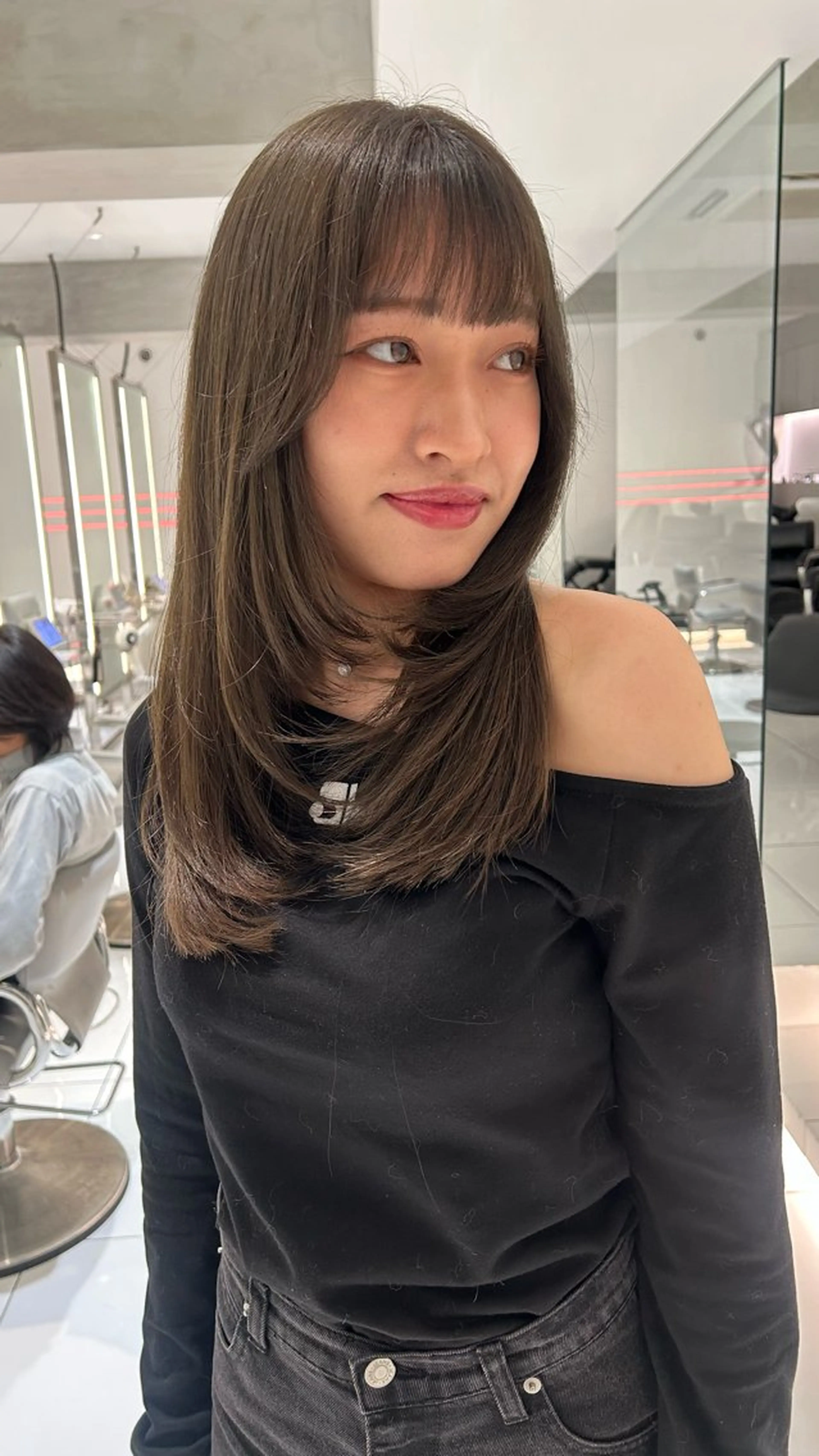 ロング カラー ベージュカラー ブリーチ オリーブベージュ レイヤーカット カット ヘアカラー 海外レイヤー /NAGISAのヘアスタイル