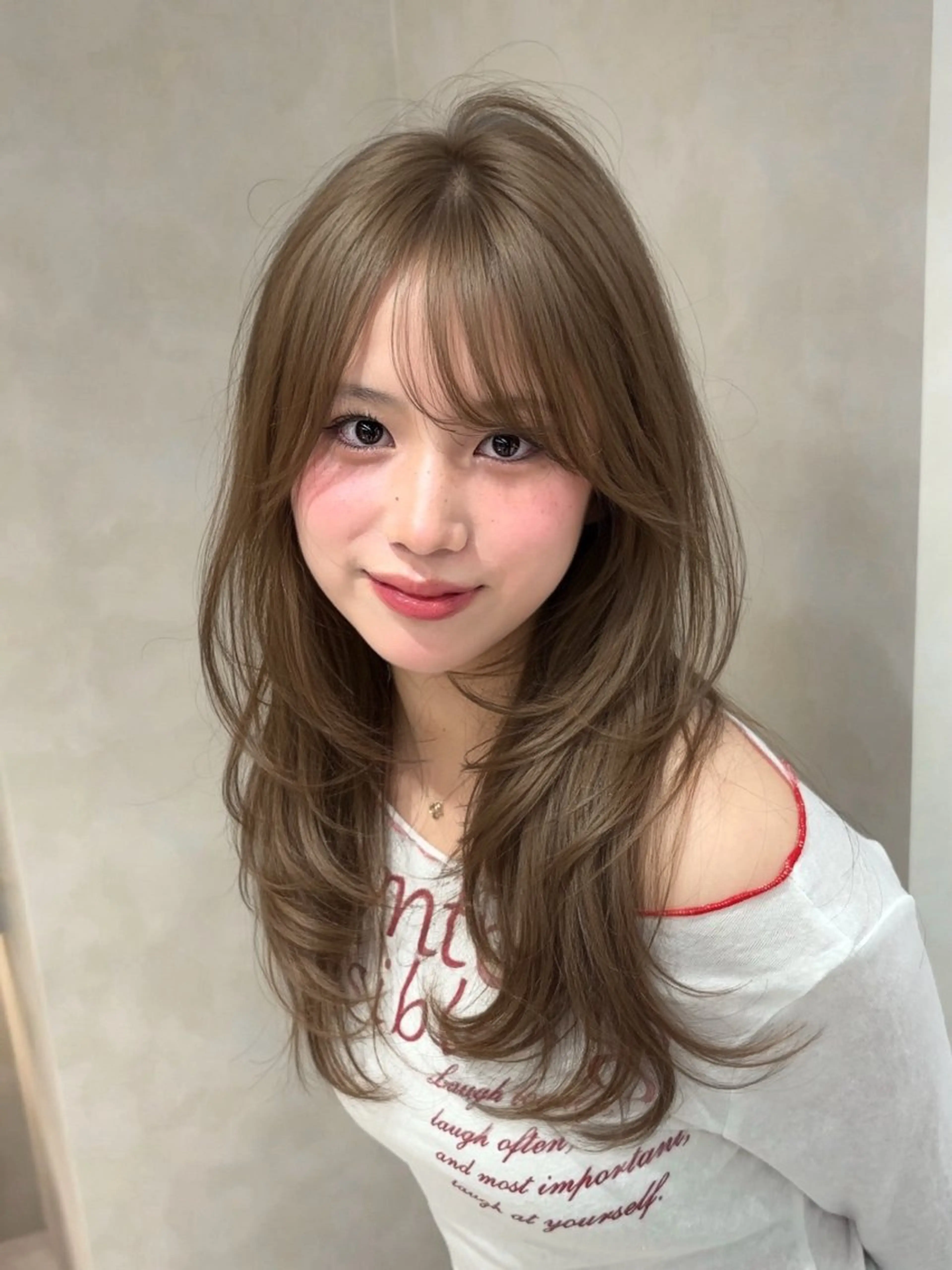 ロング カラー ブリーチ ブラウンカラー 透明感カラー ダブルカラー ハイトーンカラー カット ヘアカラー MOMOHA/ 🍑レイヤーカットのヘアスタイル