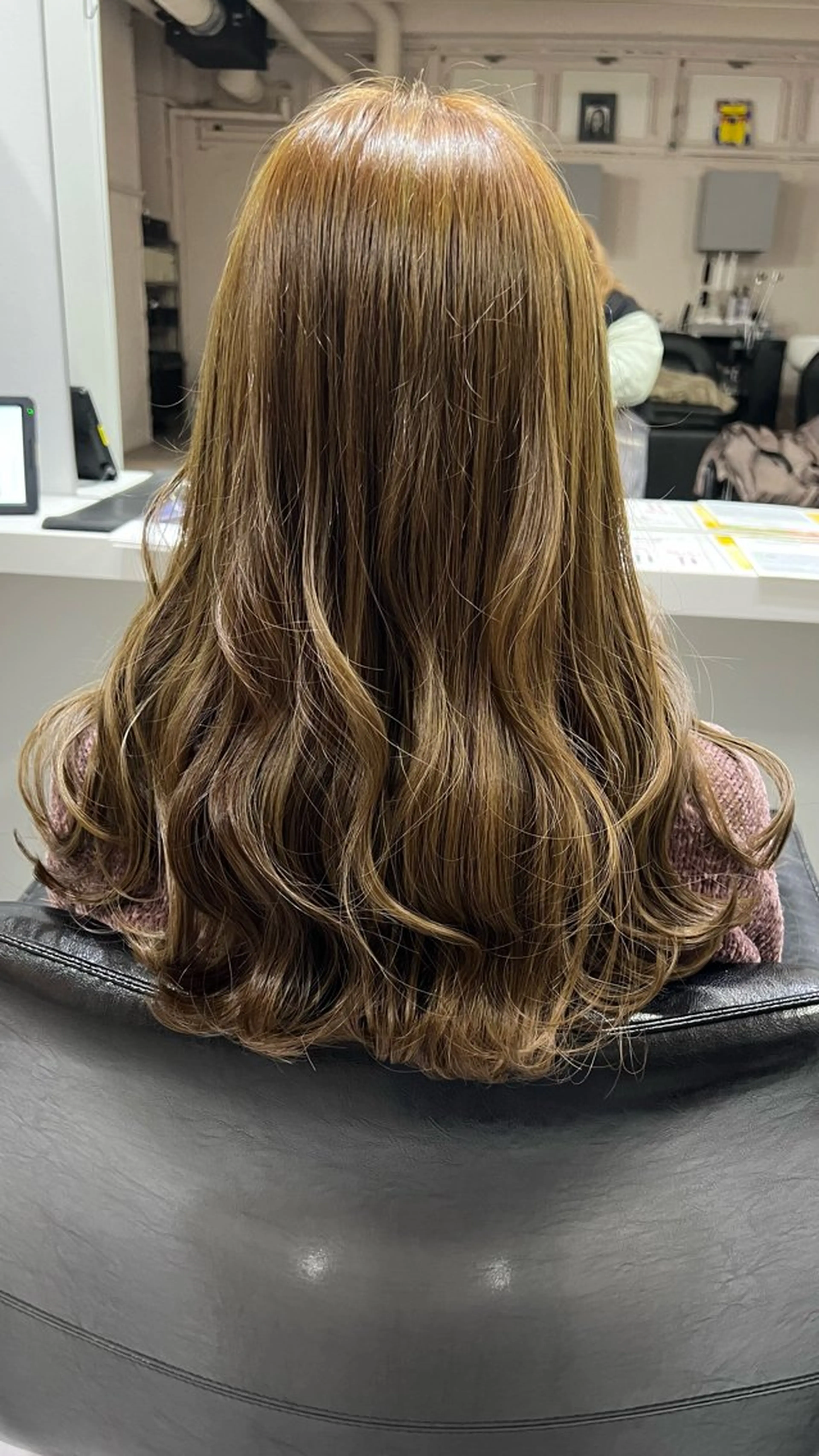 ロング カラー ブリーチ ハイトーンカラー ブリーチなしカラー カット ヘアカラー トリートメント 🎀tokute ナオ🧸のヘアスタイル