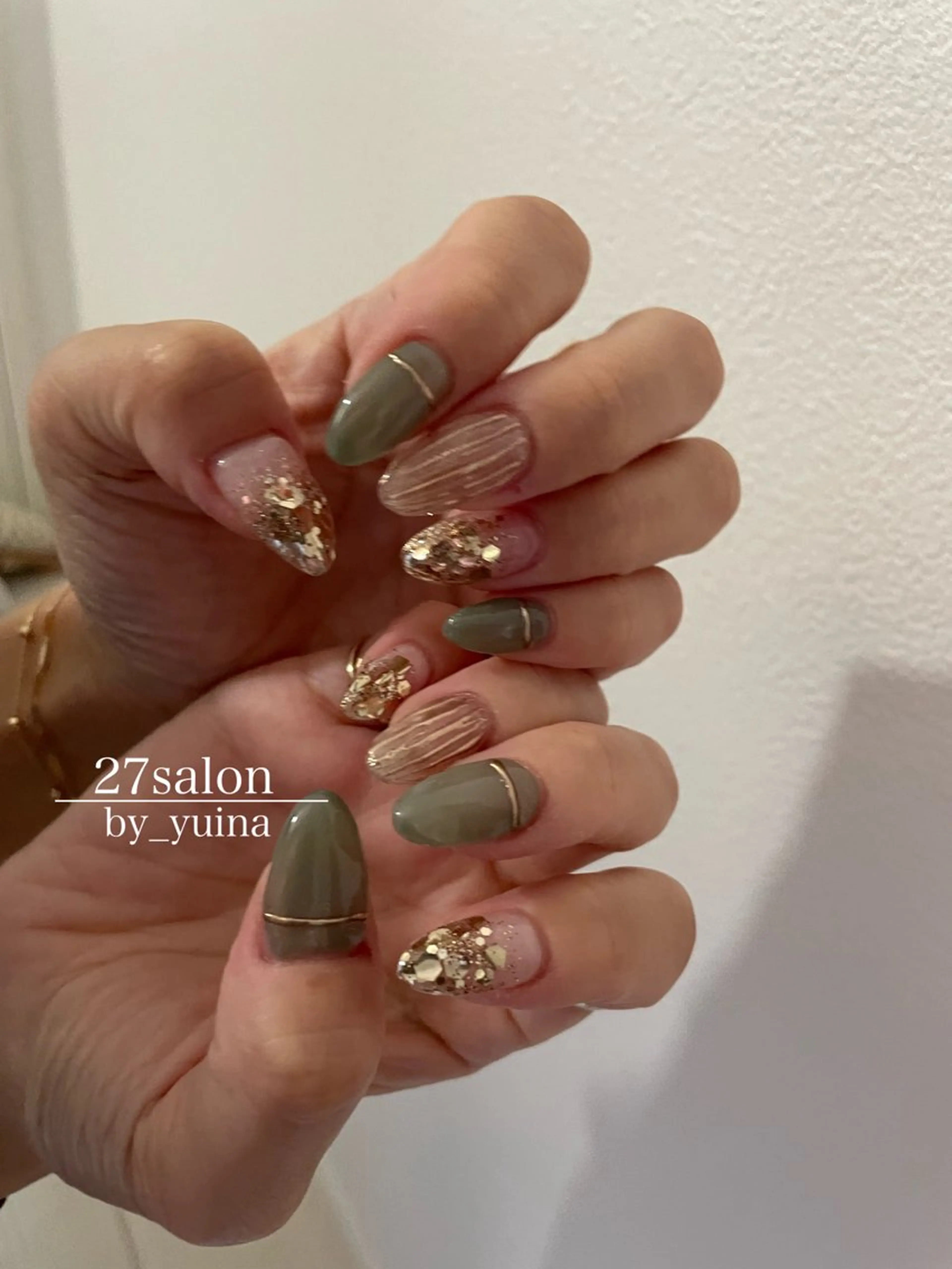 ネイル グリーン ニュアンスネイル ハンドネイル 27salon yuinaのネイルデザイン