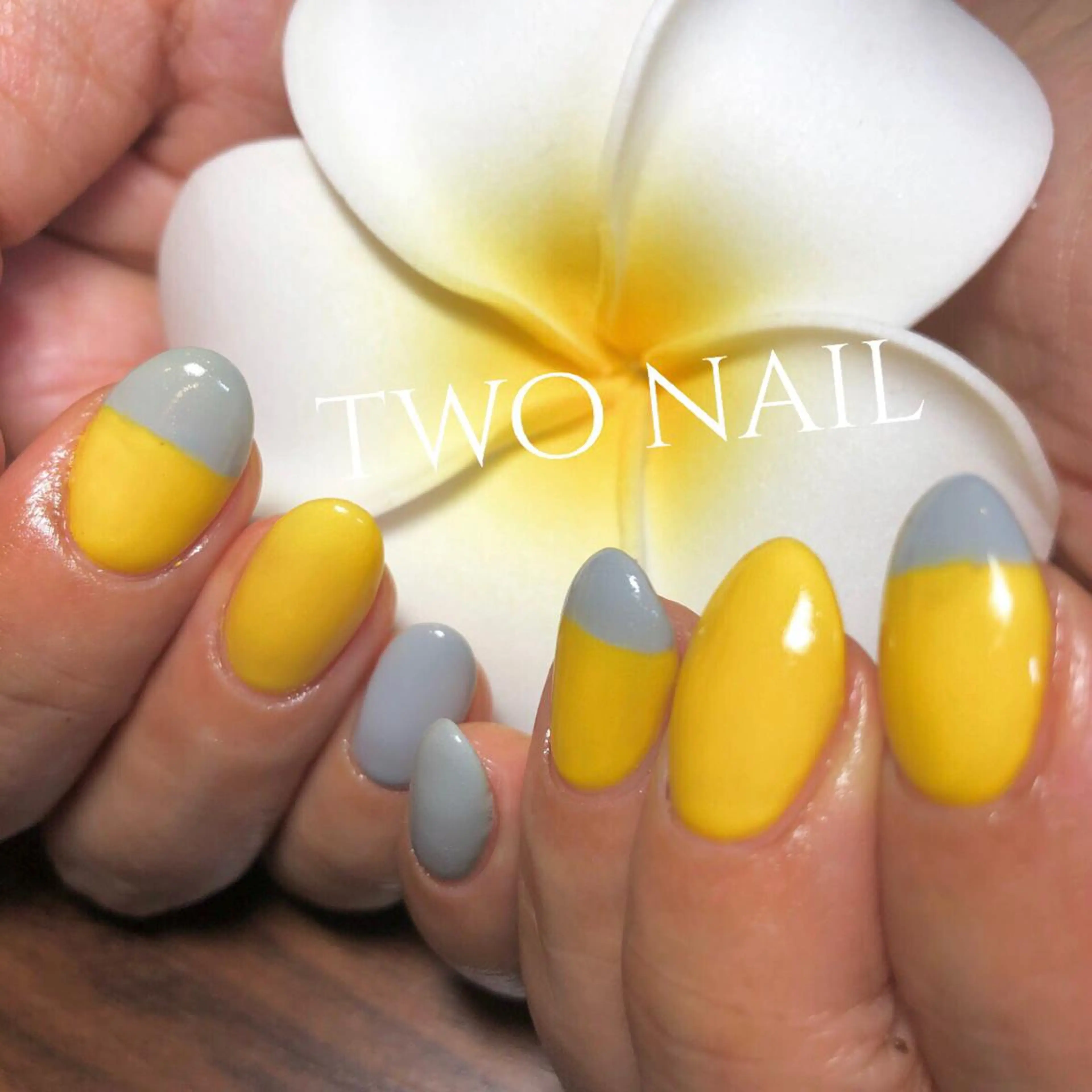 ネイル 黄色 two nailのネイルデザイン