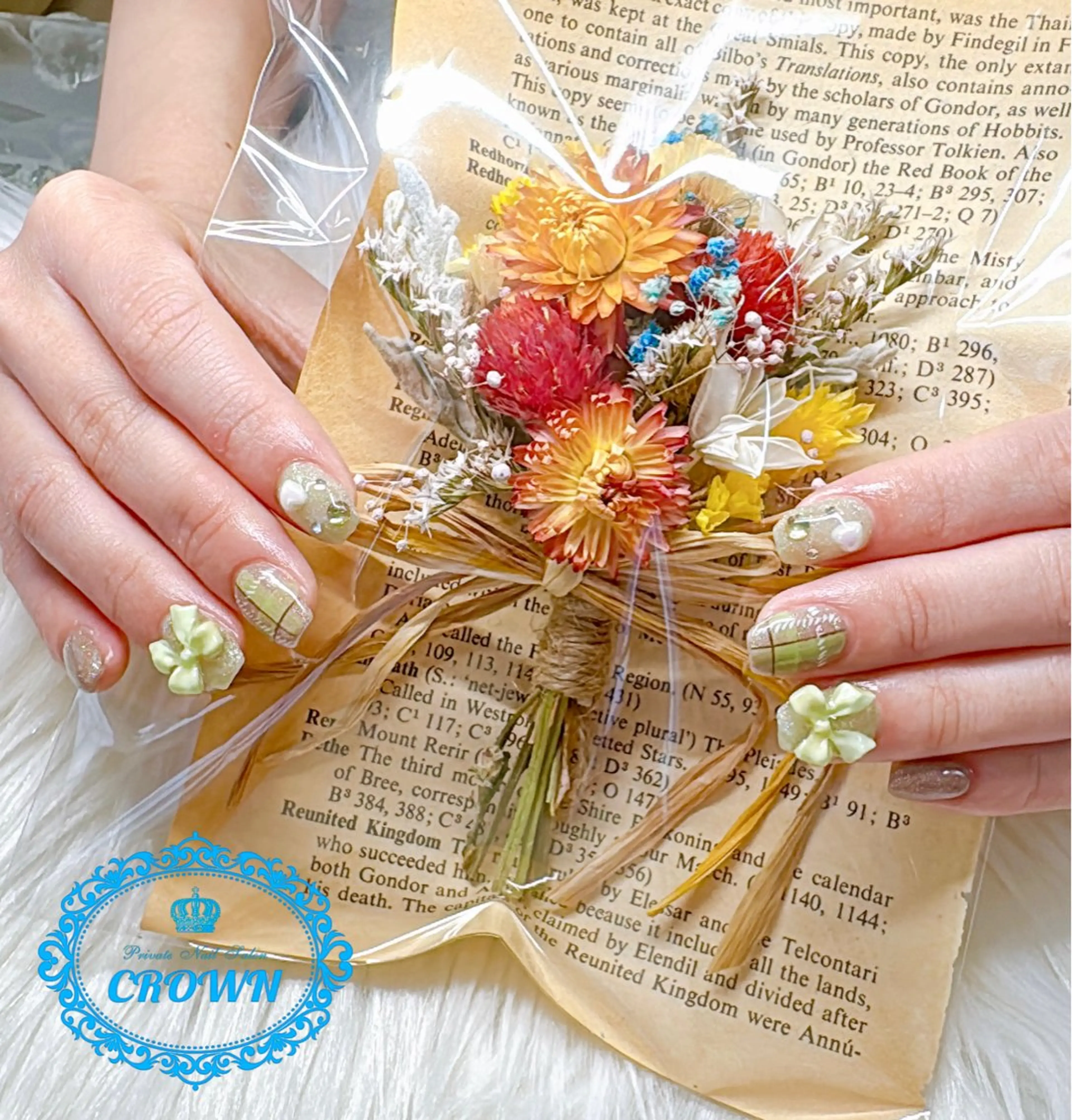 ネイル CROWN プライベートサロンのネイルデザイン