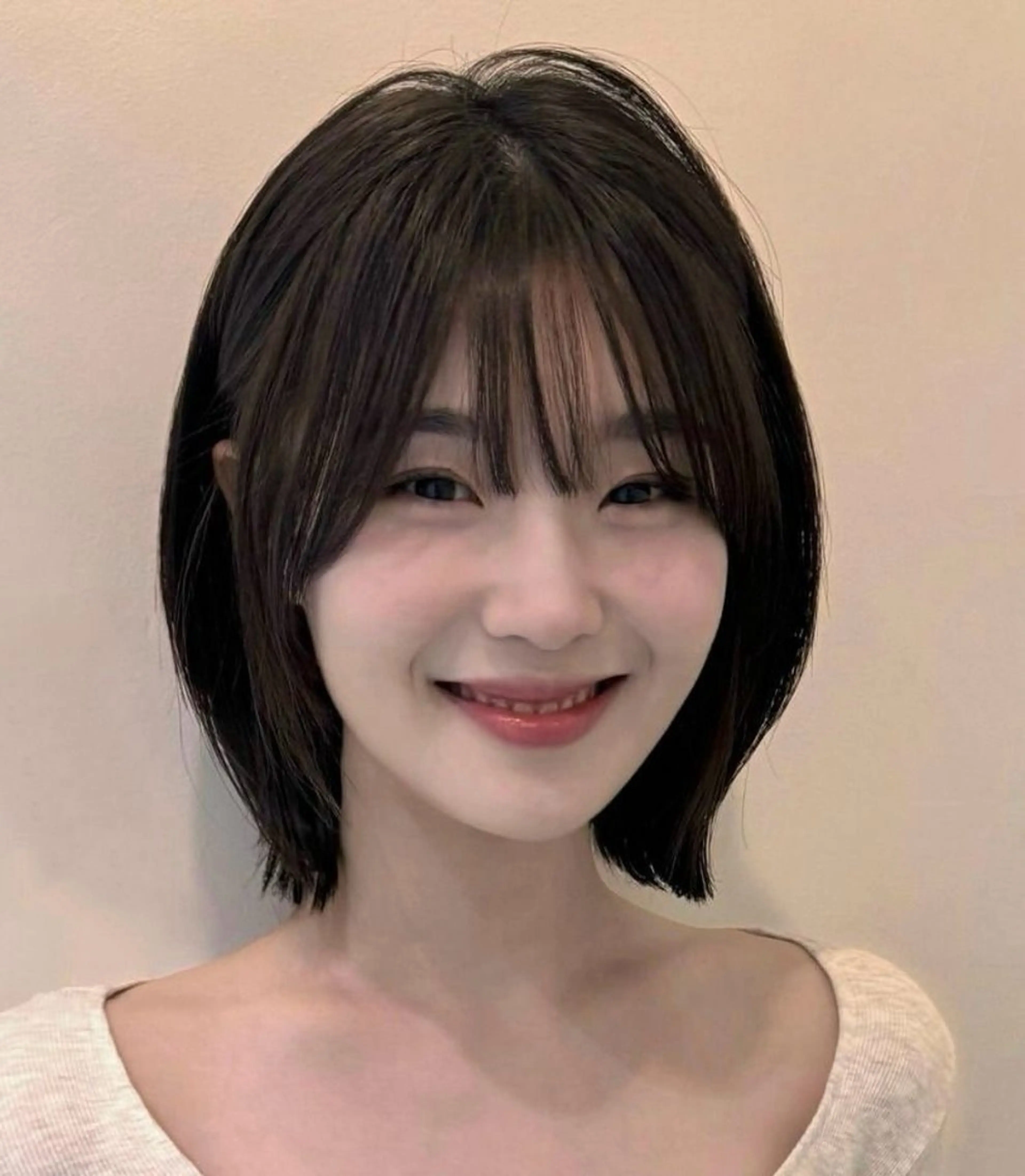 ショート カラー 🫧ボブカットモデル 韓国透明感カラー🫧のヘアスタイル