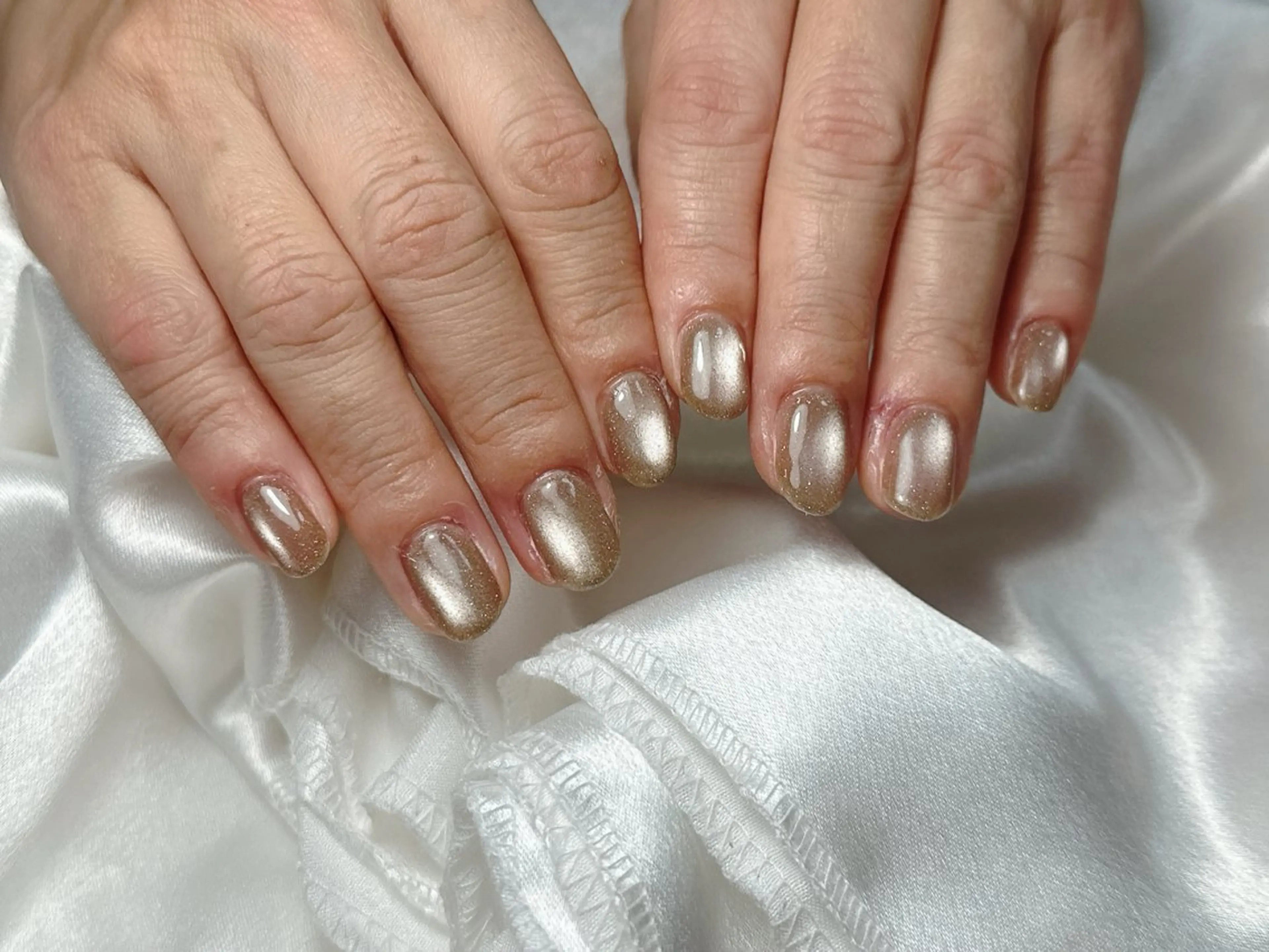 ネイル オーロラネイル フラッシュネイル フットネイル フレンチネイル ジェルネイル ハンドネイル kiki nail たまプラーザのネイルデザイン