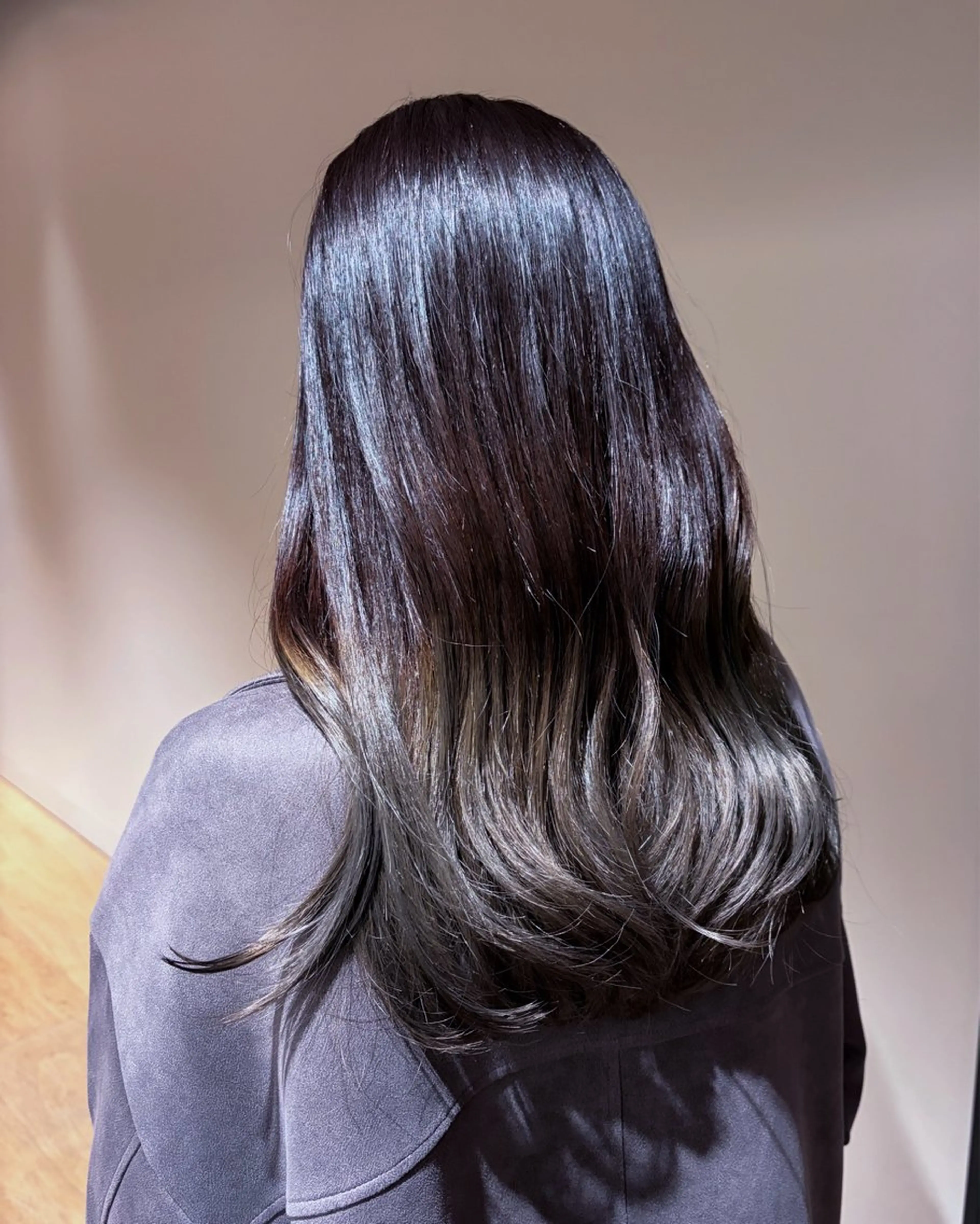 ロング カラー ブリーチ グラデーションカラー Raykyoto烏丸 kahoのヘアスタイル