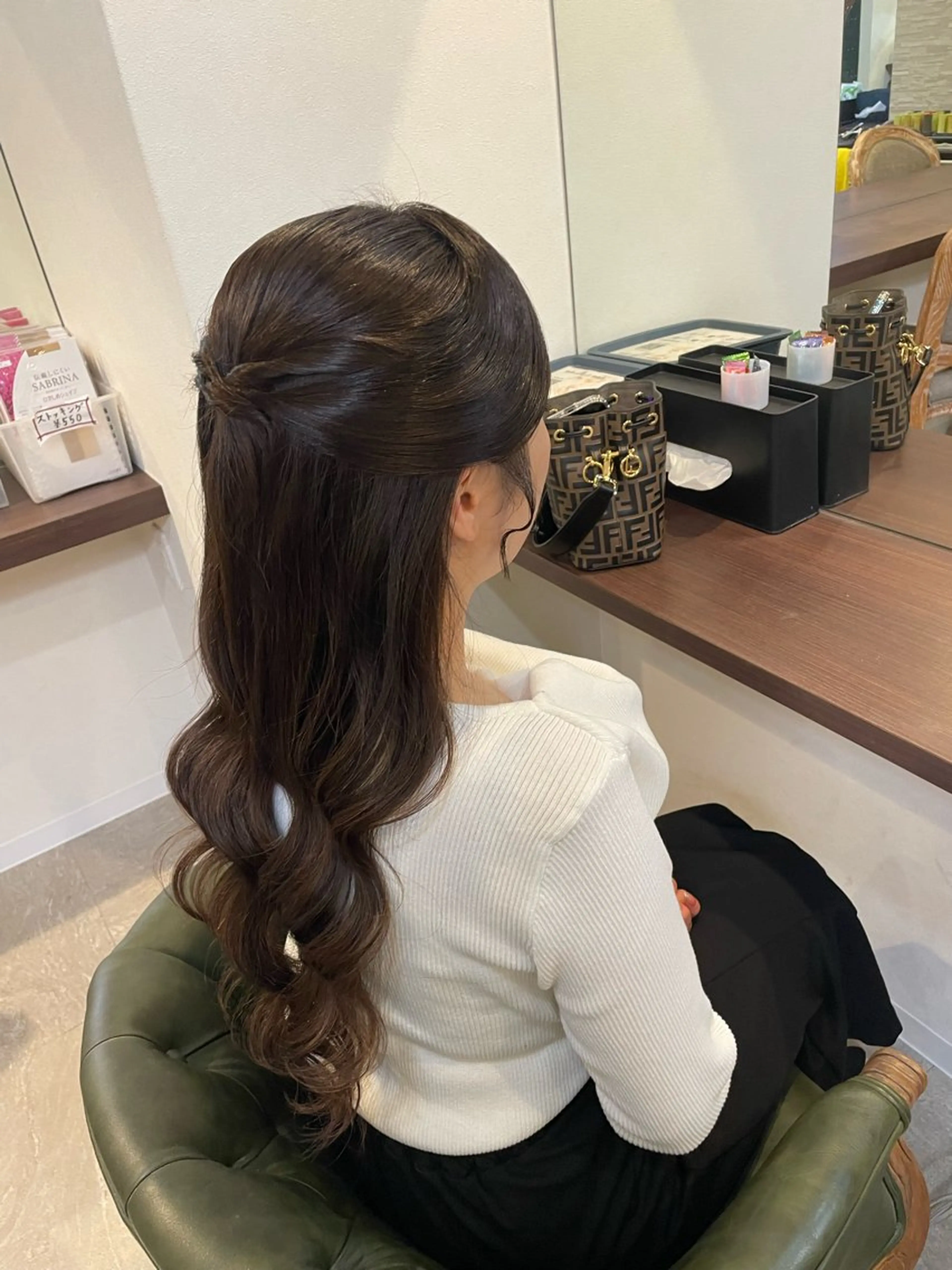 ロング ヘアアレンジ ハーフアップ ヨシンモリ 大長 一華のヘアスタイル