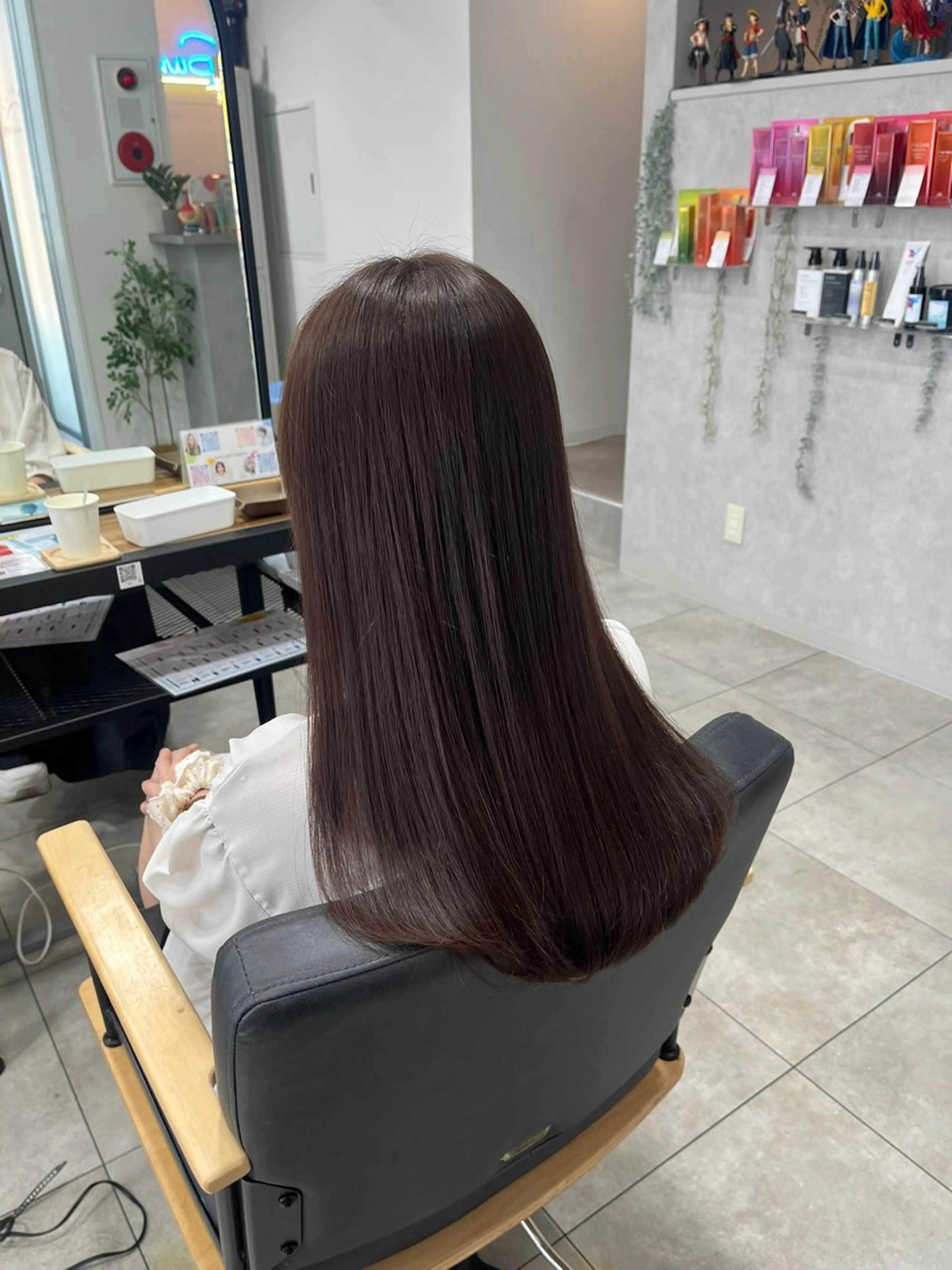 セミロング レイヤーカット ローレイヤー sunny. マコトのヘアスタイル