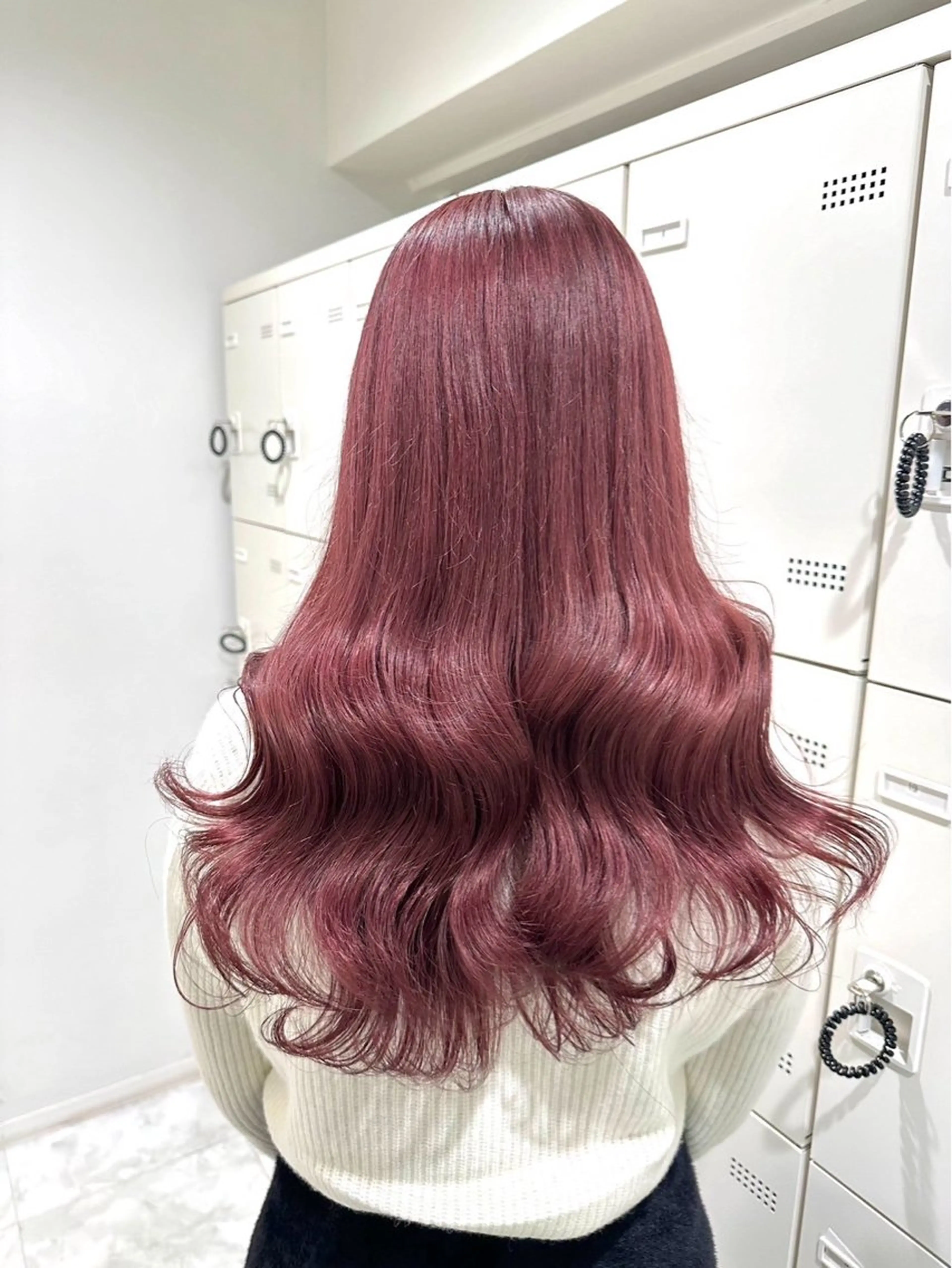 カラー ブリーチ ブラウンカラー ブリーチなしカラー ピンクカラー 横山 美桜のヘアスタイル