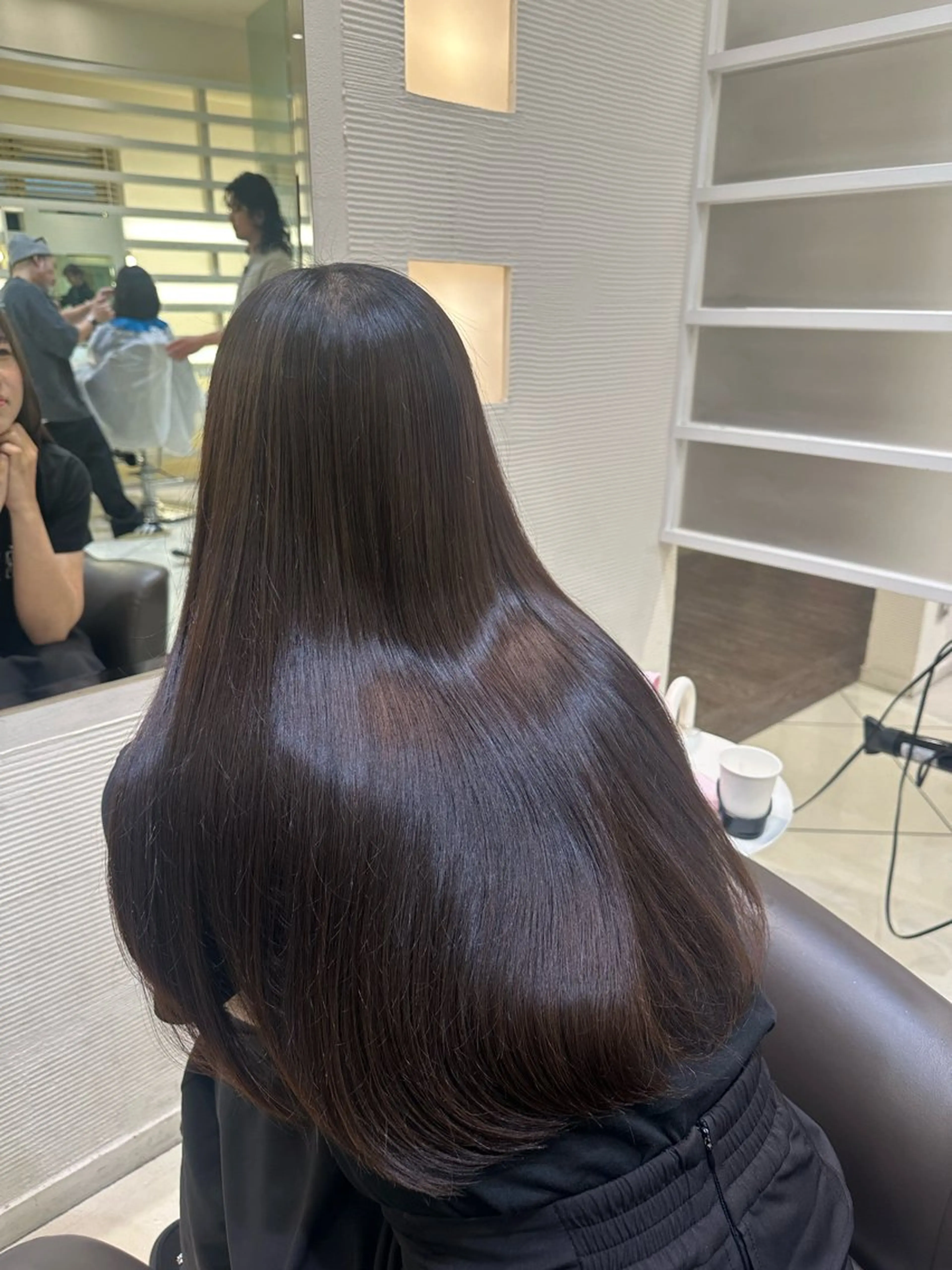 ロング カラー タイトボブ個性派カラ ーAKANEのヘアスタイル