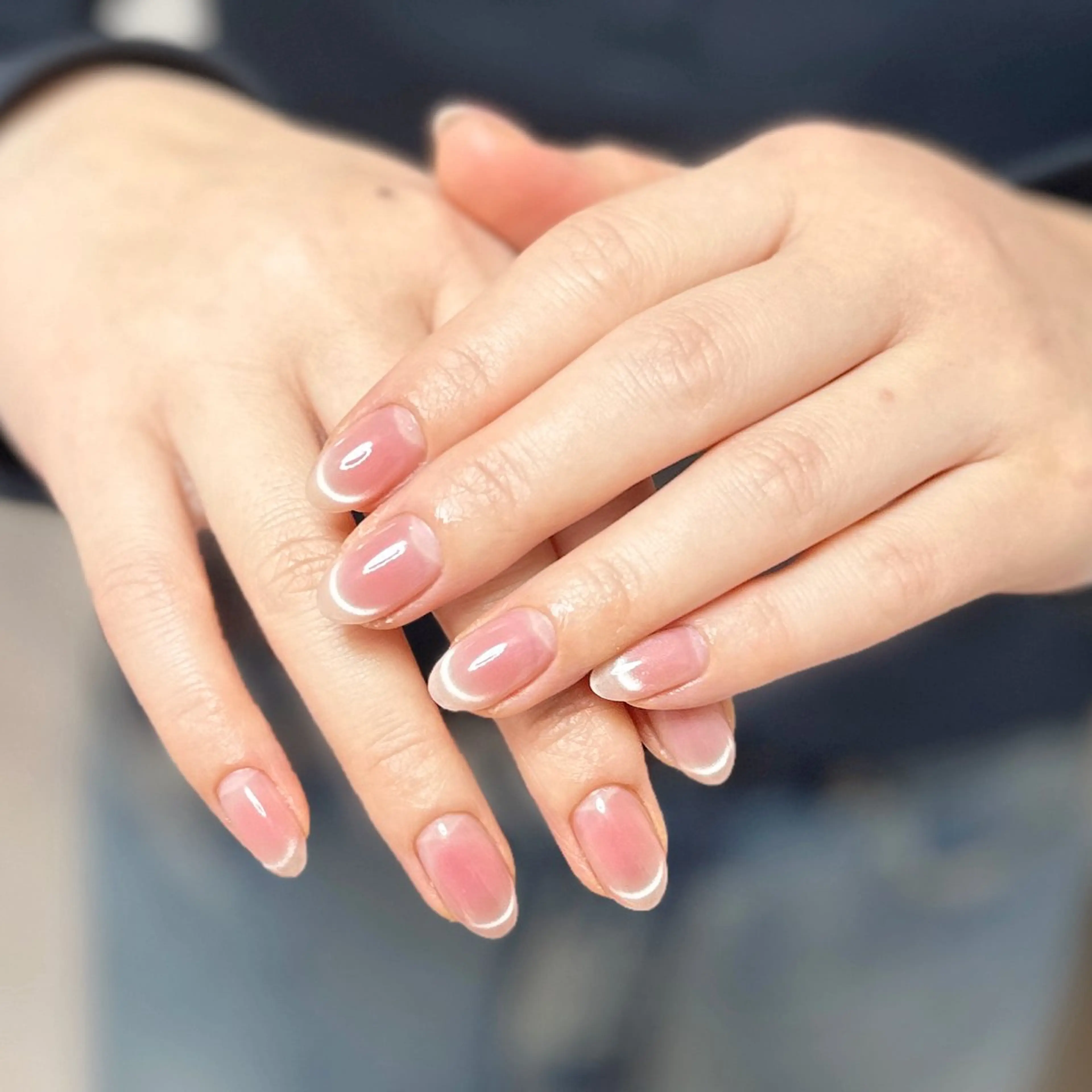 ネイル アートネイル オーロラネイル チークネイル フレンチネイル ガラスフレンチ 🎀YooLi Nail salonのネイルデザイン