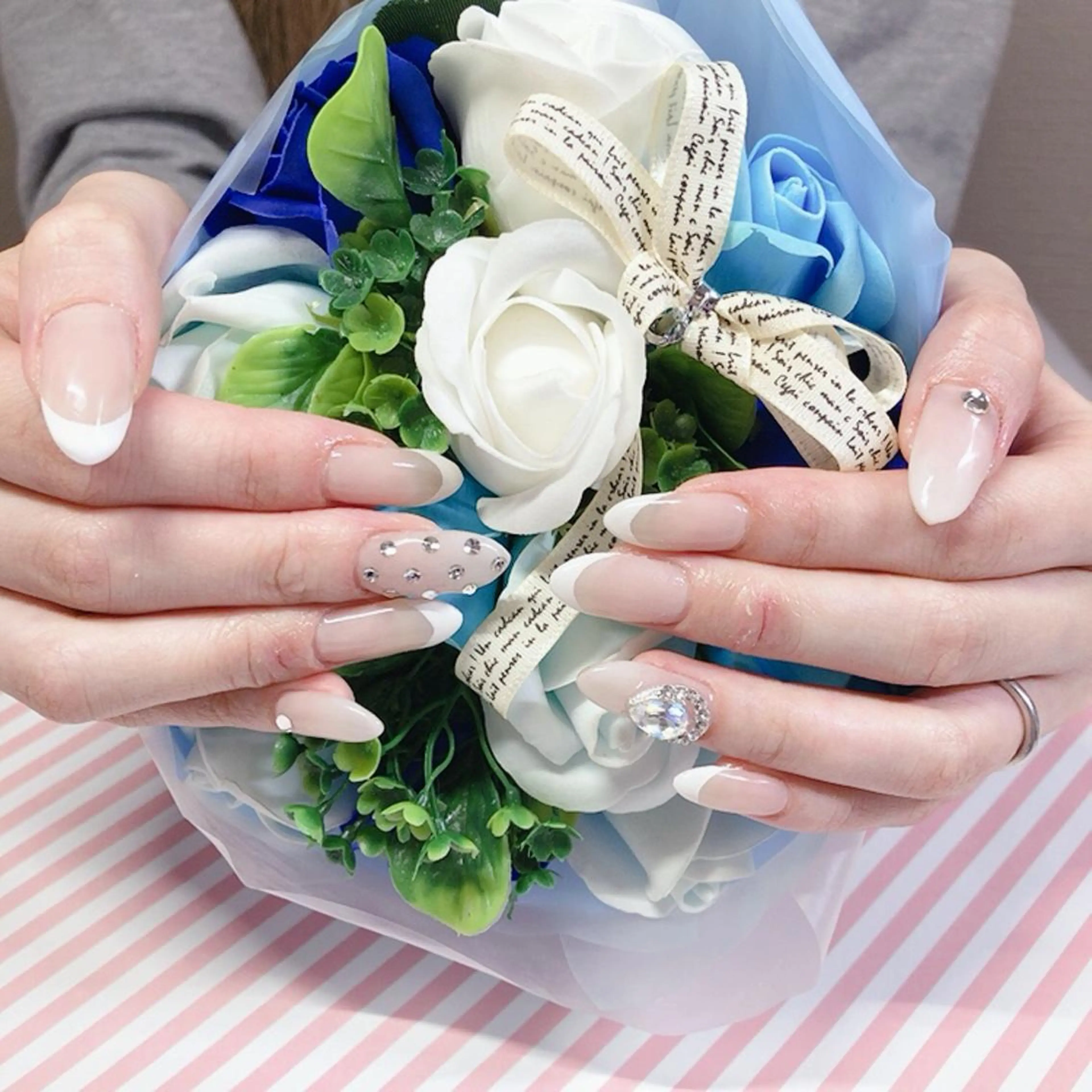 ネイル フレンチネイル グラデーション 持ち込み 奥園 良恵のネイルデザイン