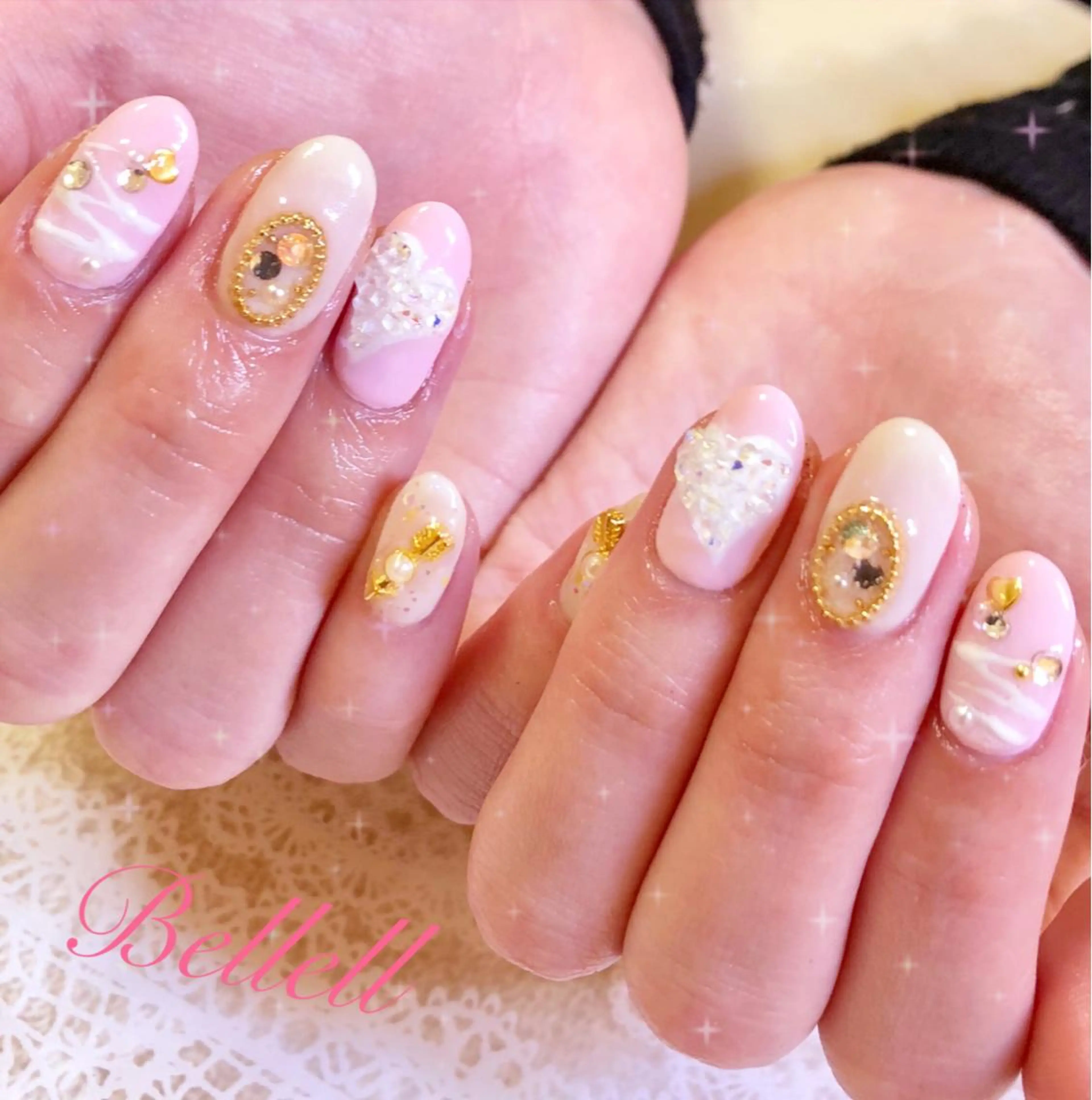 ネイル バレンタイン 青木 綾子のネイルデザイン