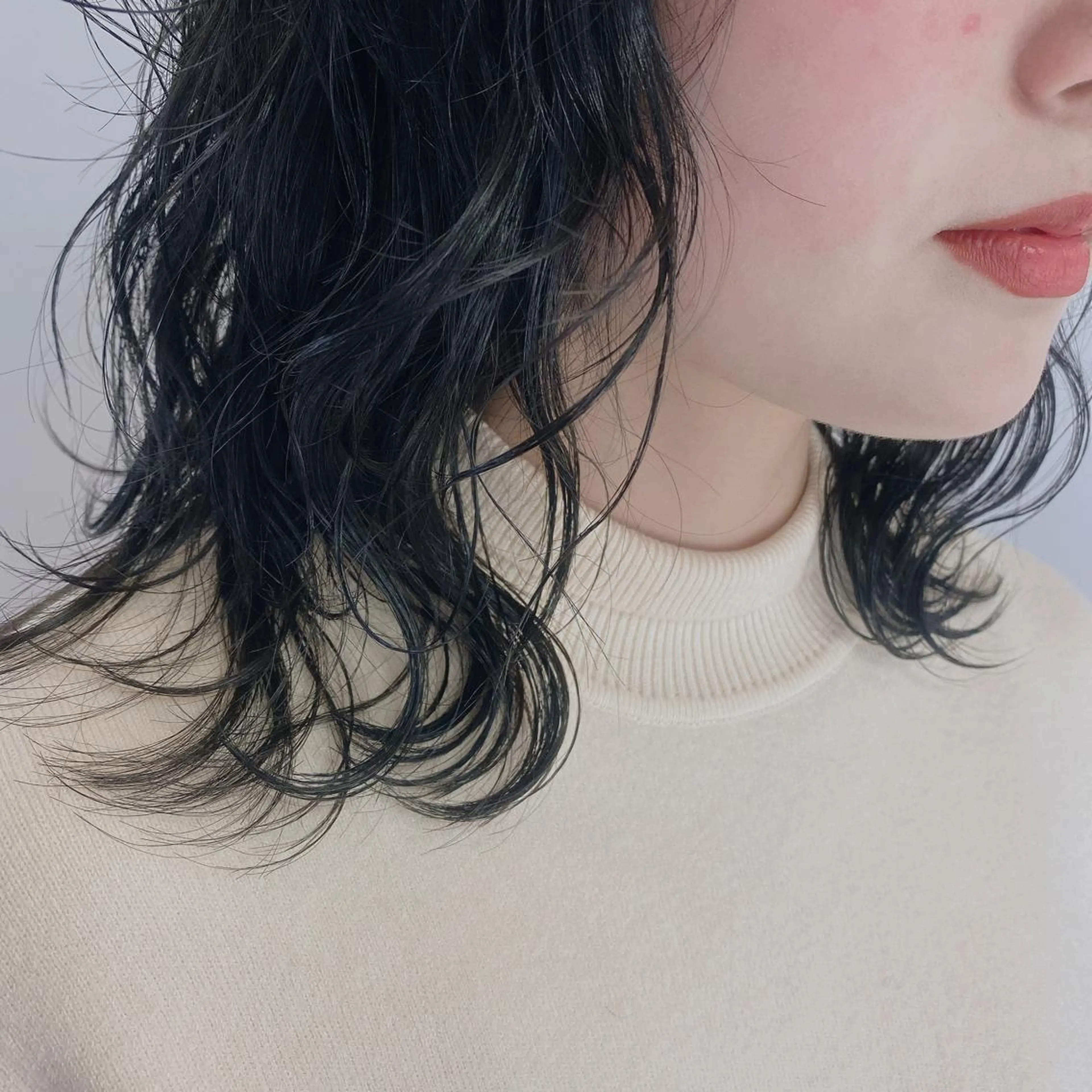 ミディアム アッシュ カット ヘアカラー 上川 開生のヘアスタイル