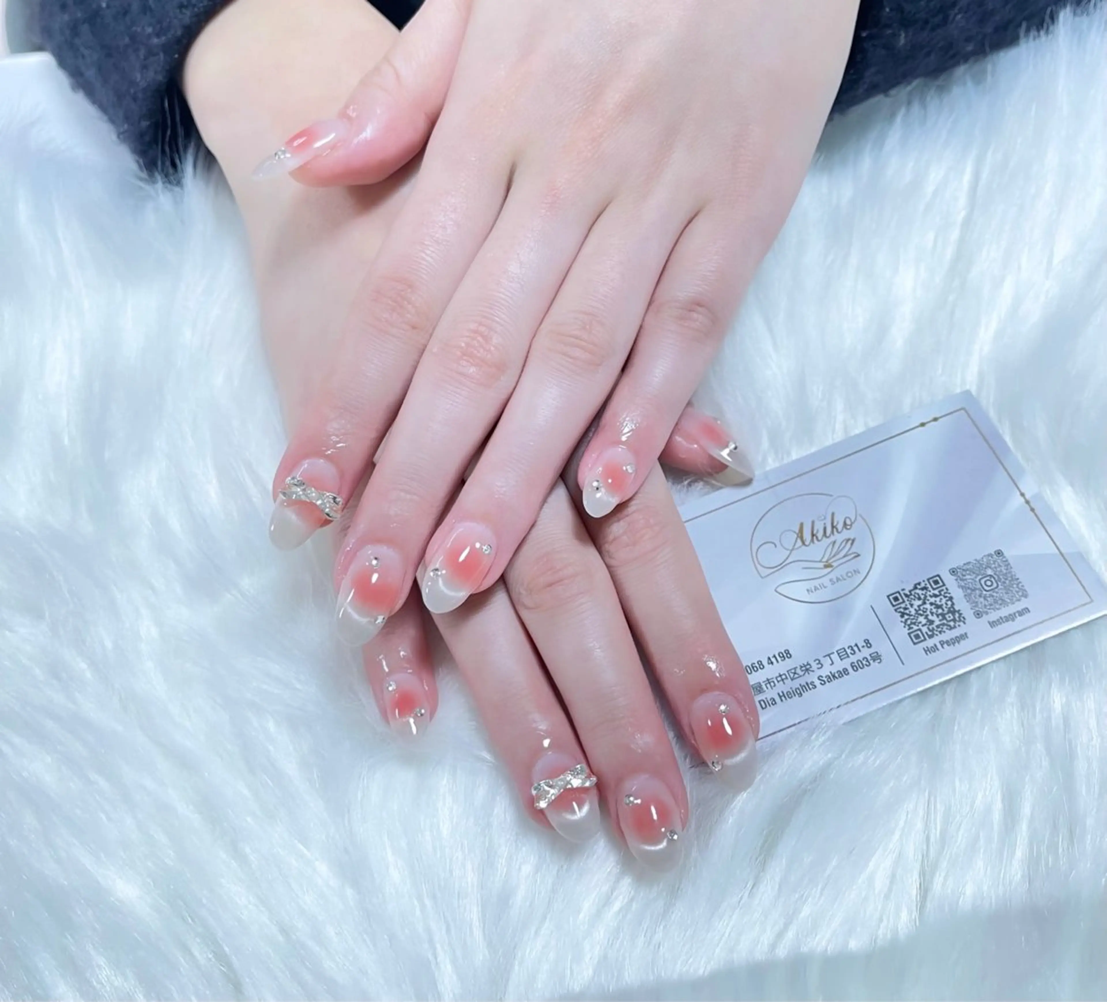 ネイル フットネイル ジェルネイル 韓国ネイル マグネットネイル 持ち込み ハンドネイル AKIKO ネイルサロンのネイルデザイン