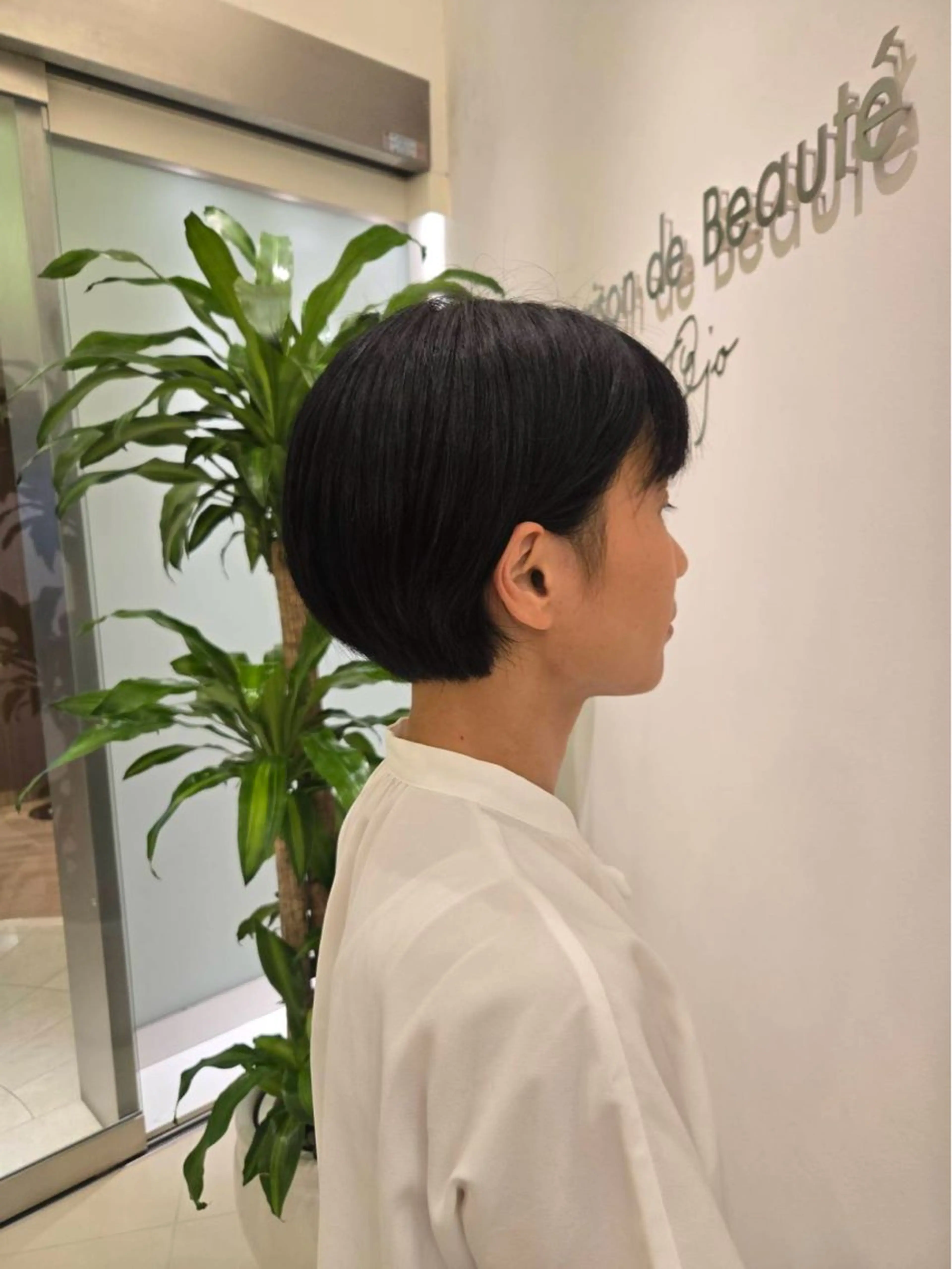 ショート 舘 晴香のヘアスタイル