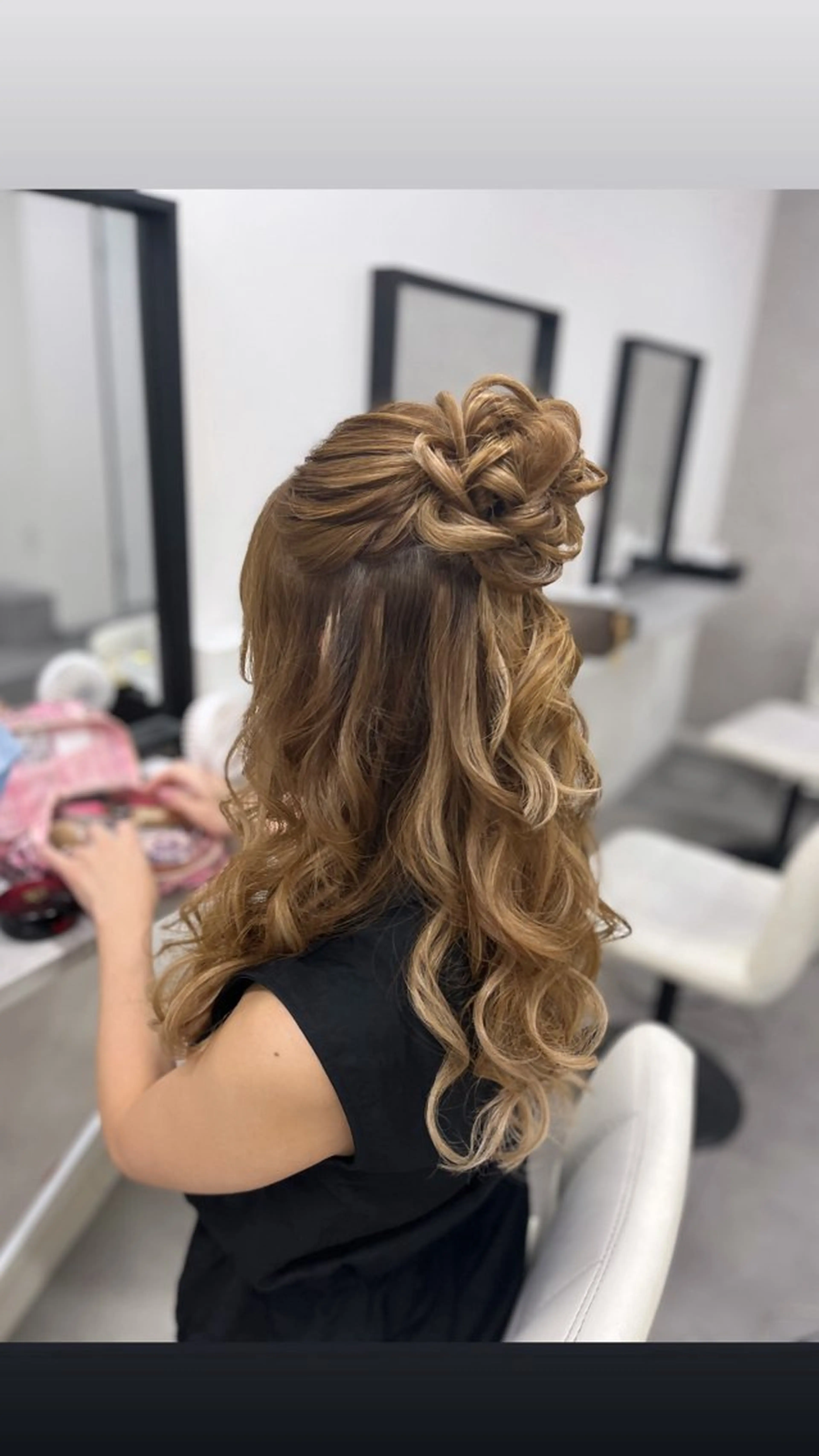ロング ヘアアレンジ ハーフアップ ヘアセット 心斎橋/ヘアセット MASAKIのヘアスタイル