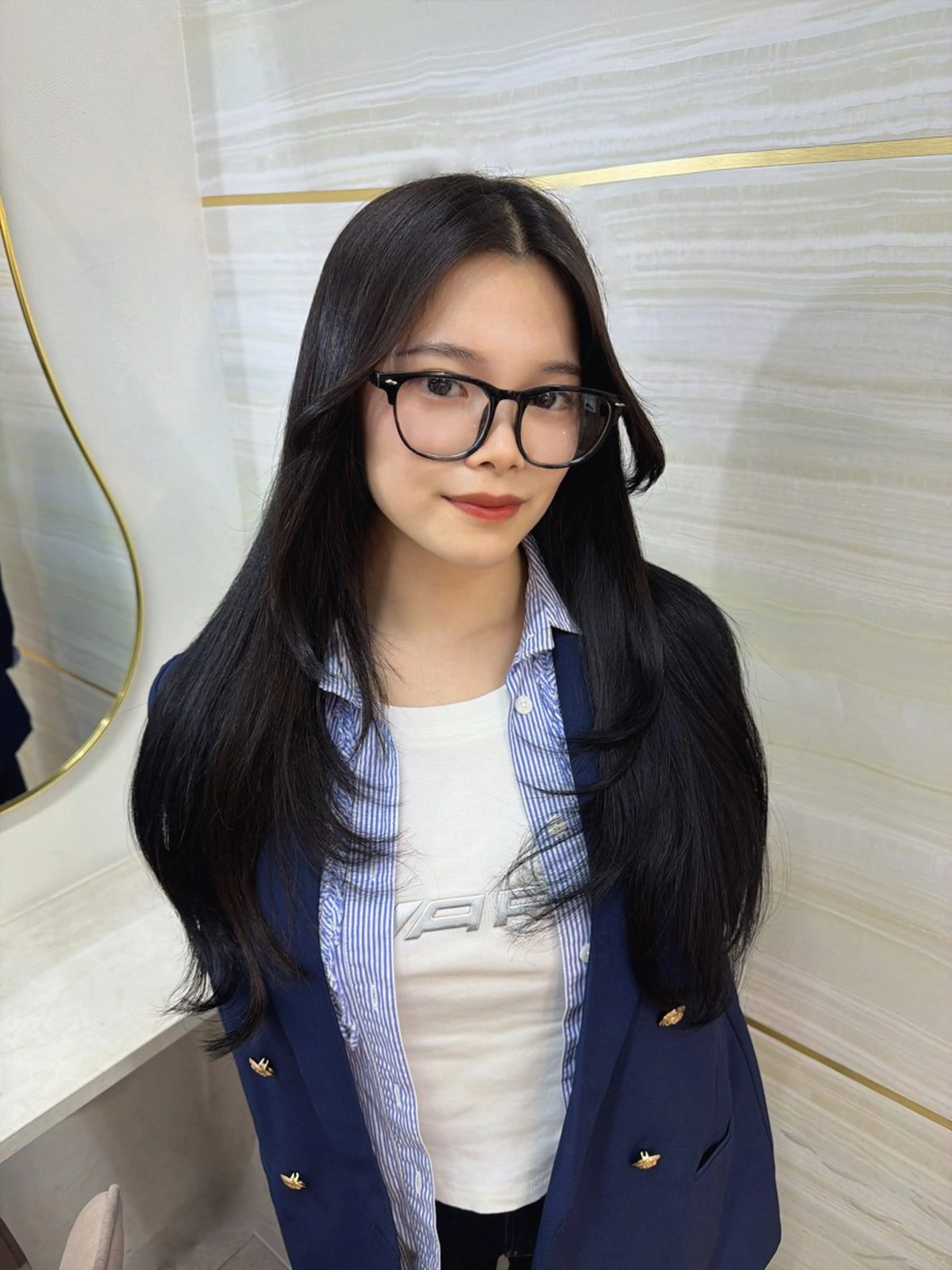 ロング カラー アッシュ アッシュブラック 黒髪 エクステ レイヤーカット ヘアカラー エクステ 【あみ】暗髪オリ ーブ特化🌿髪質改善のヘアスタイル