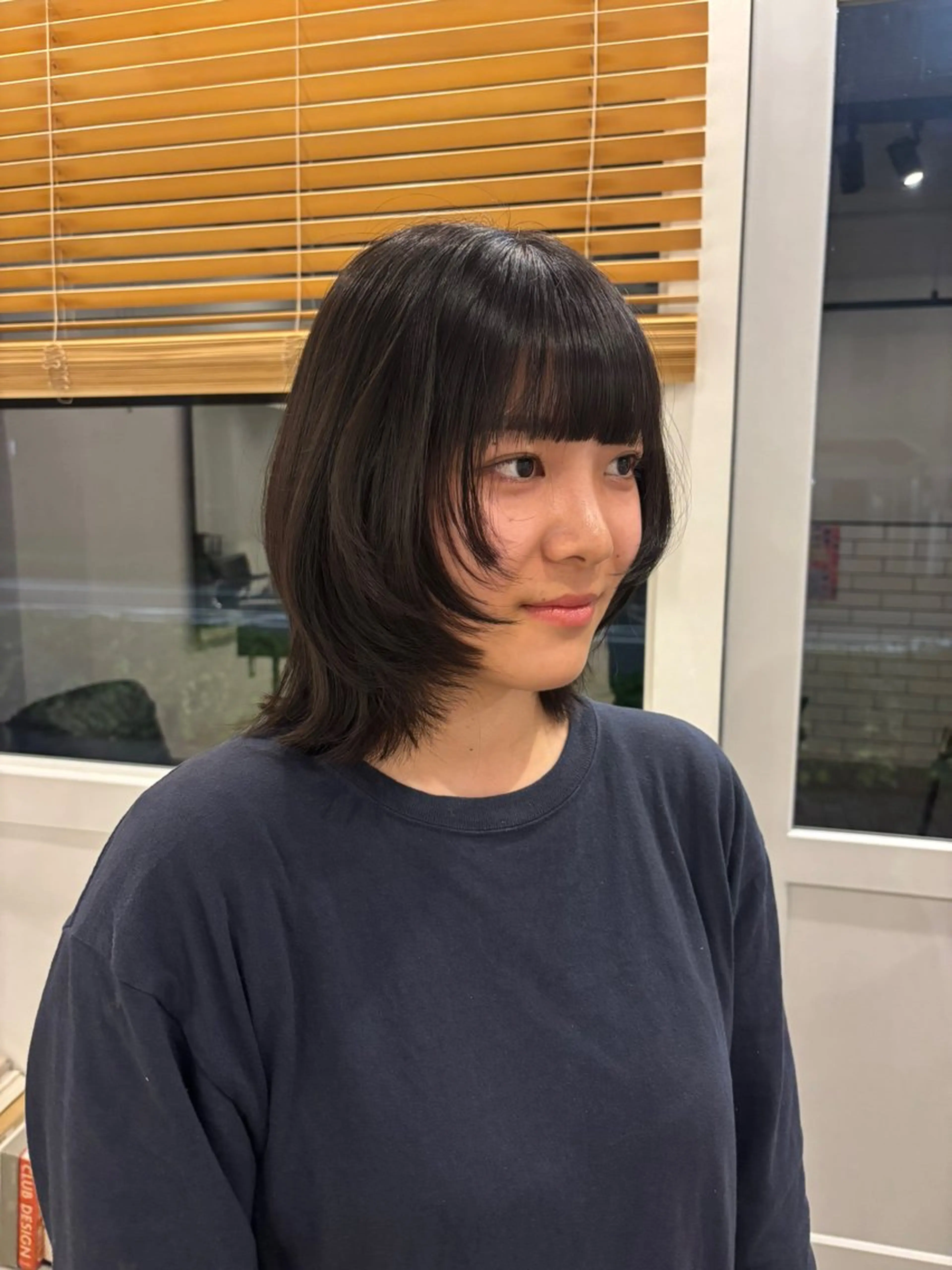 ミディアム 熊取谷 茉那のヘアスタイル