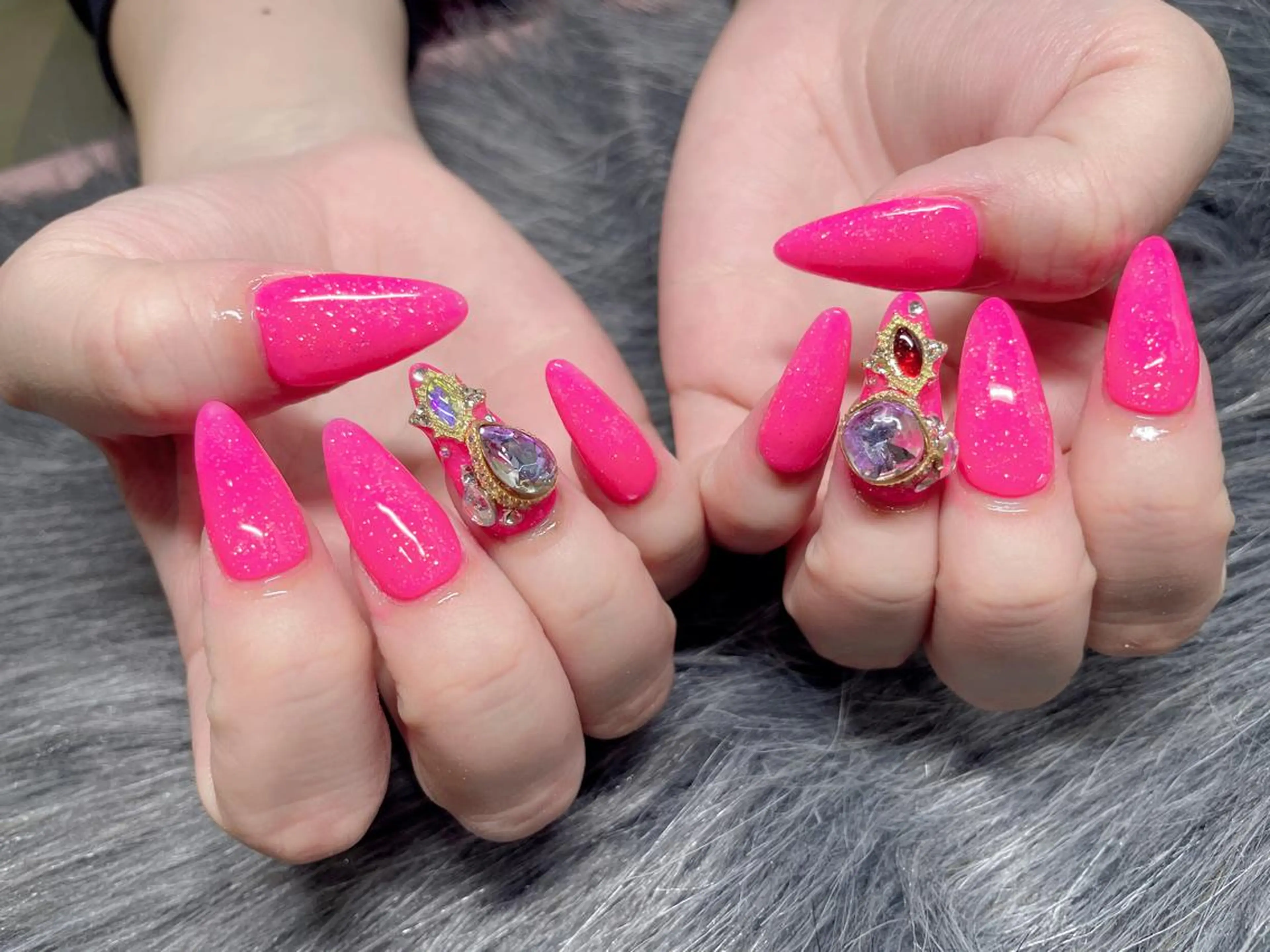 ミディアム ネイル ハンドネイル 《LB》ラブリエ Nail&eyeのマツエク・マツパデザイン