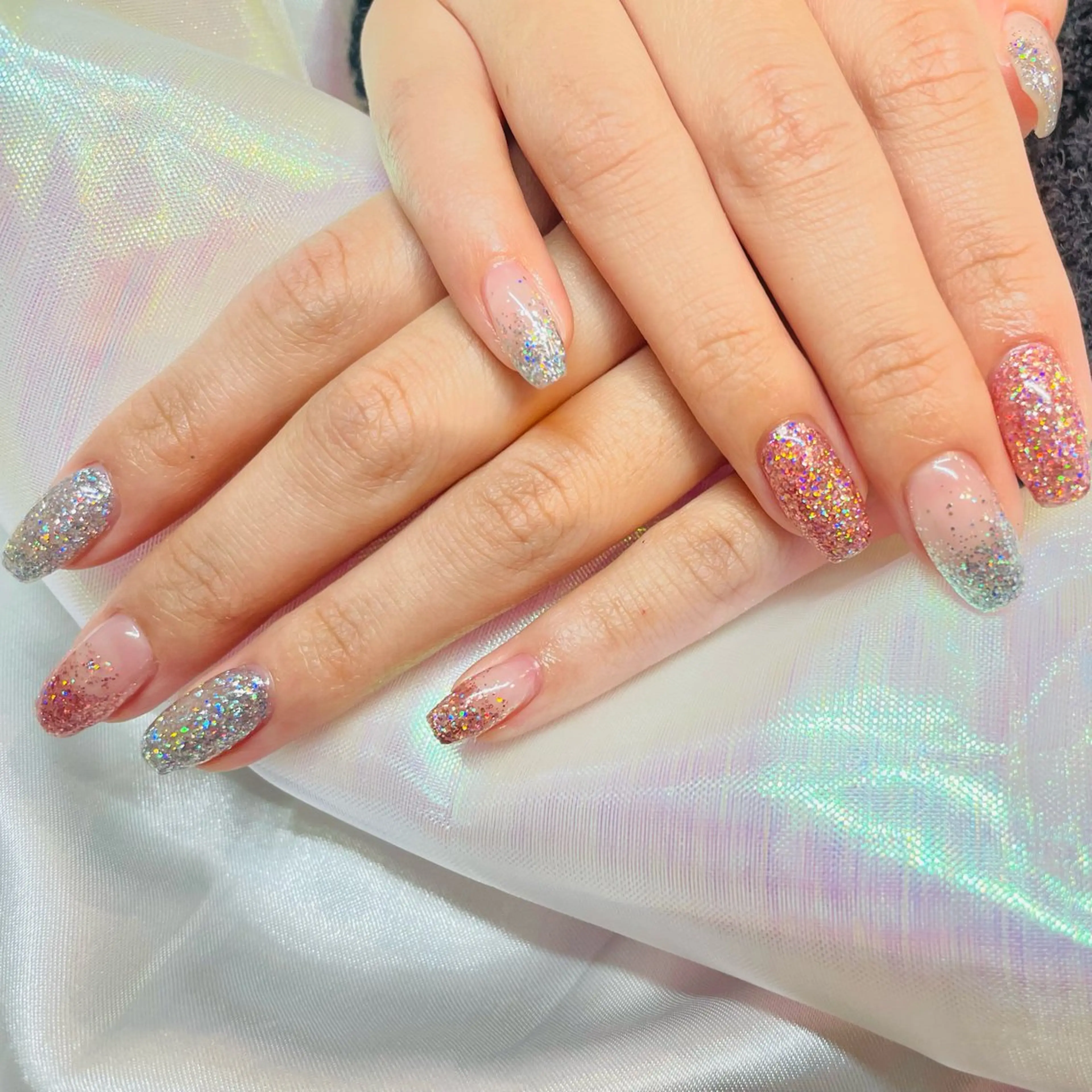 ネイル グラデーション ラメ(グリッター) ラメグラデーション ピンク シルバー k+1💅nail salon所属・k+1 nail salonのネイルデザイン