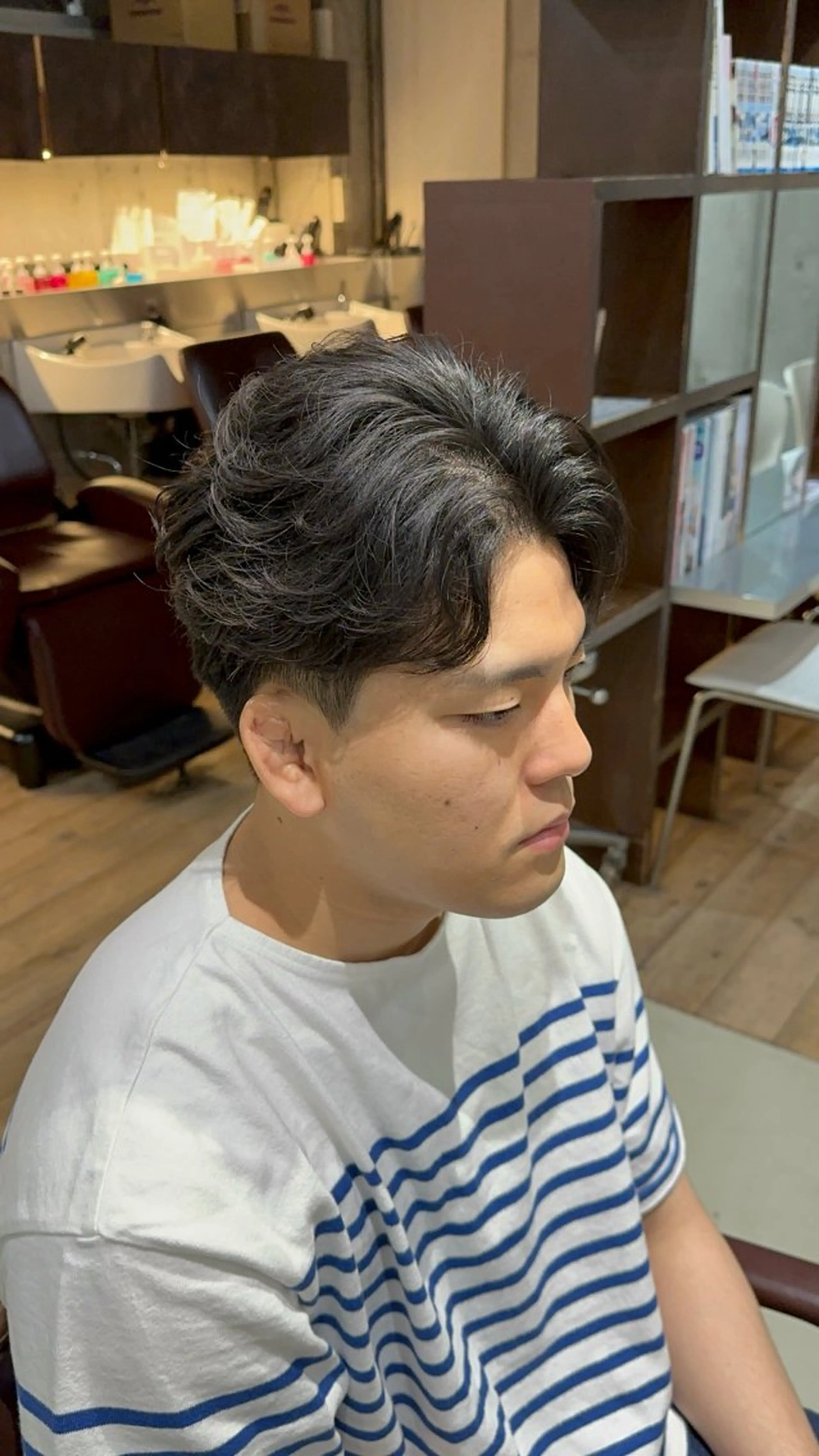 パーマ メンズ フェザーパーマ メンズパーマ カット パーマ fifth原宿 宮部蓮のヘアスタイル