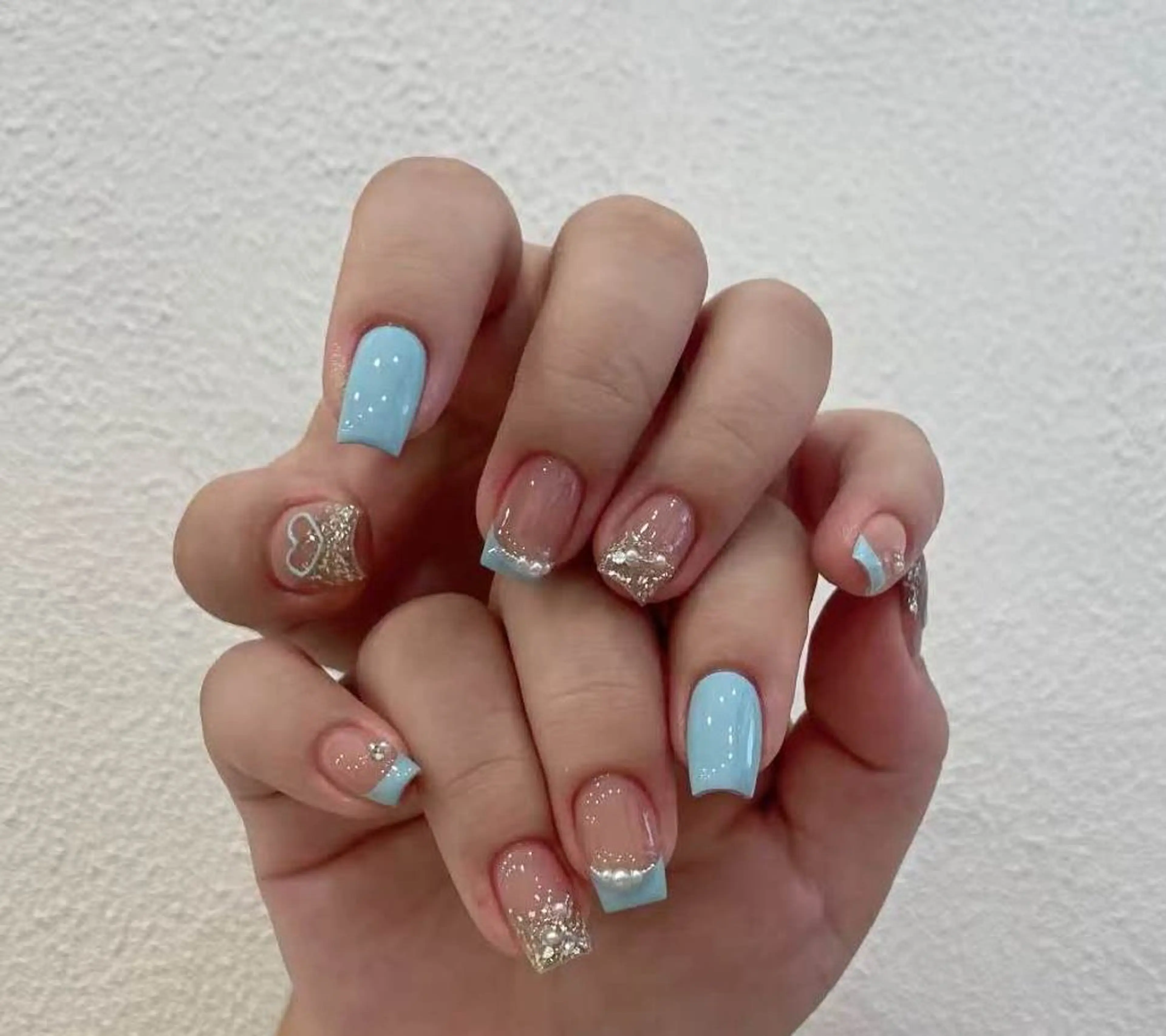 ネイル オーロラネイル フラワーネイル フットネイル フレンチネイル ジェルネイル ハンドネイル BabyYouMi nailのネイルデザイン