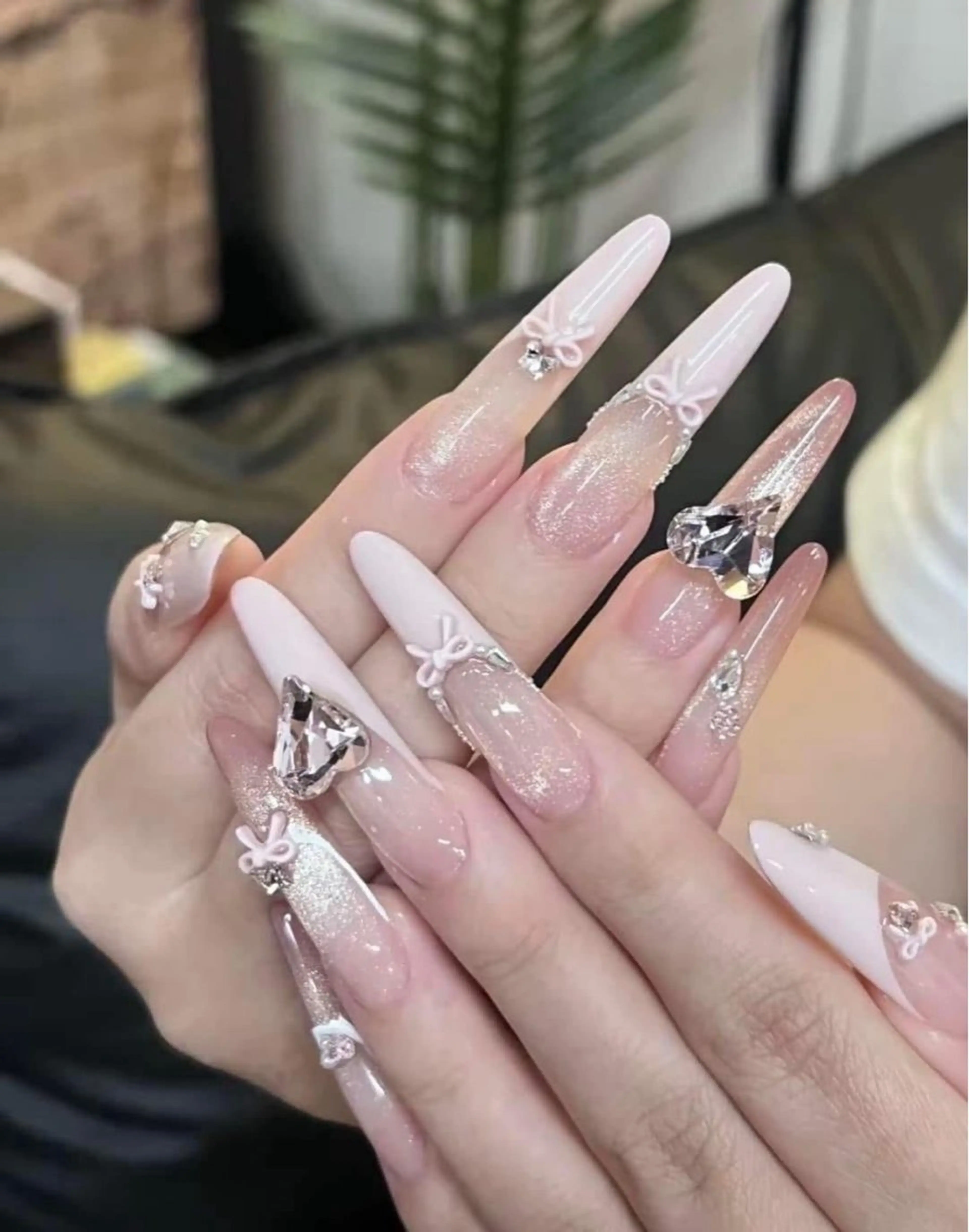 ネイル ハンドネイル T•Lee Nailsalon所属・T.Lee Nail Lilyのネイルデザイン