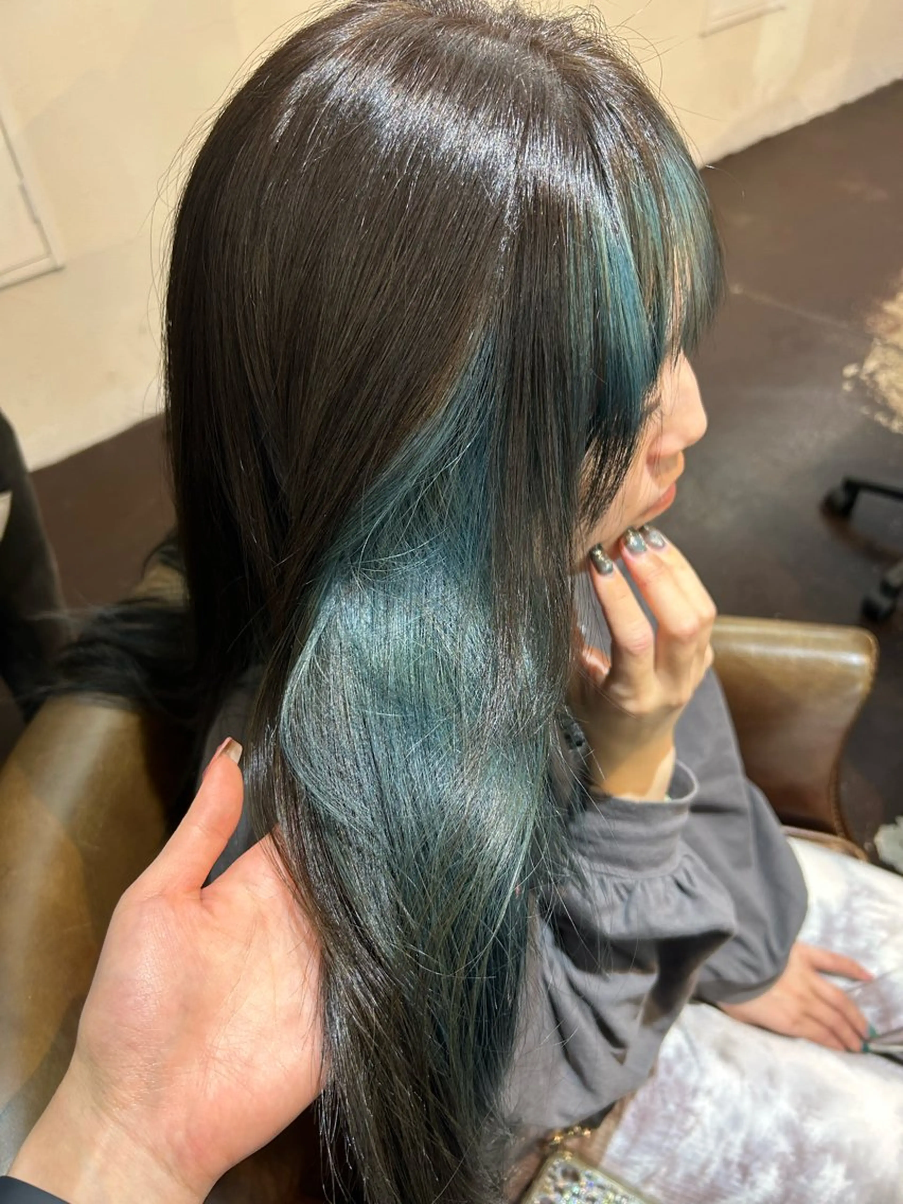 カラー 綿引 七海のヘアスタイル