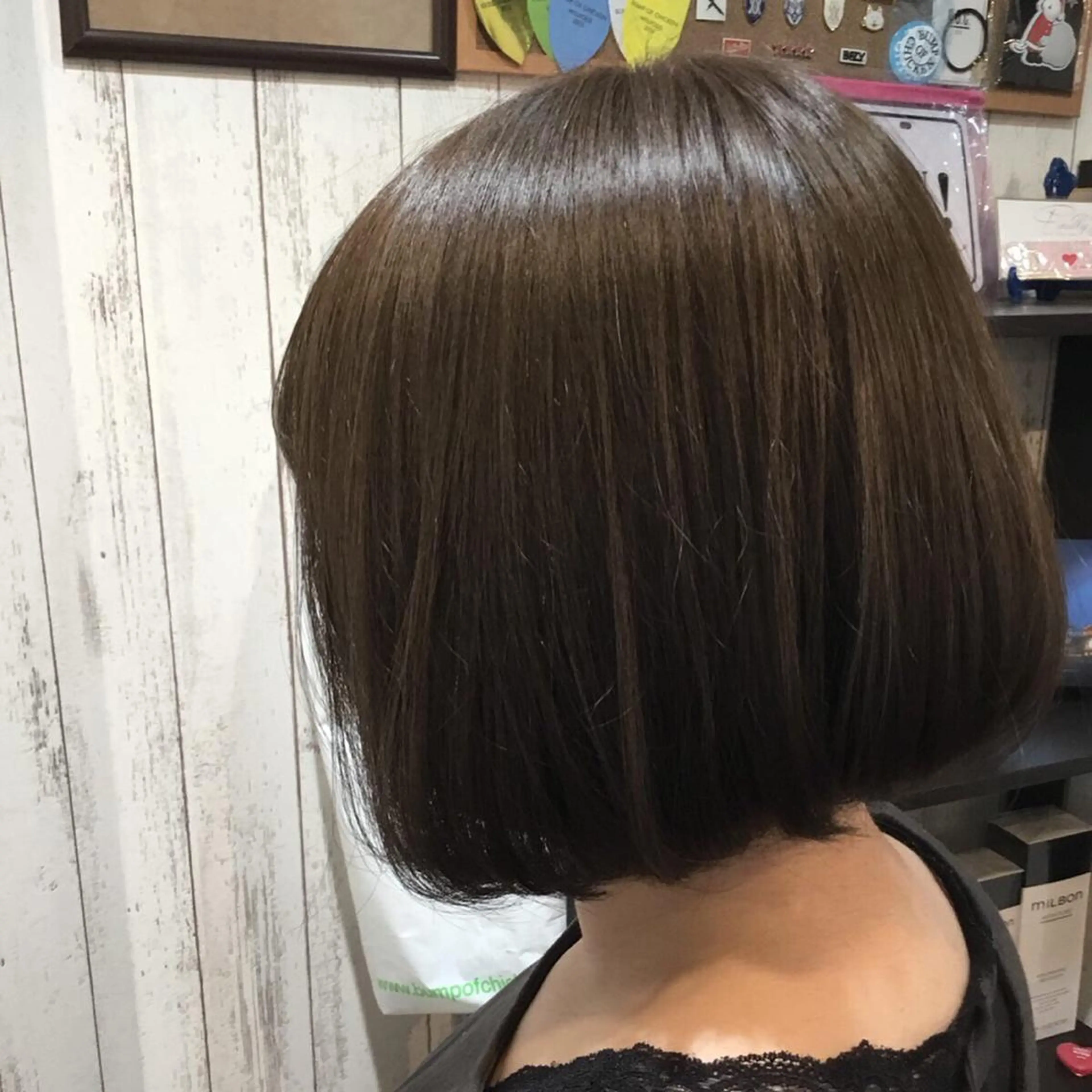 ショート カラー embrace エンブレイスのヘアスタイル