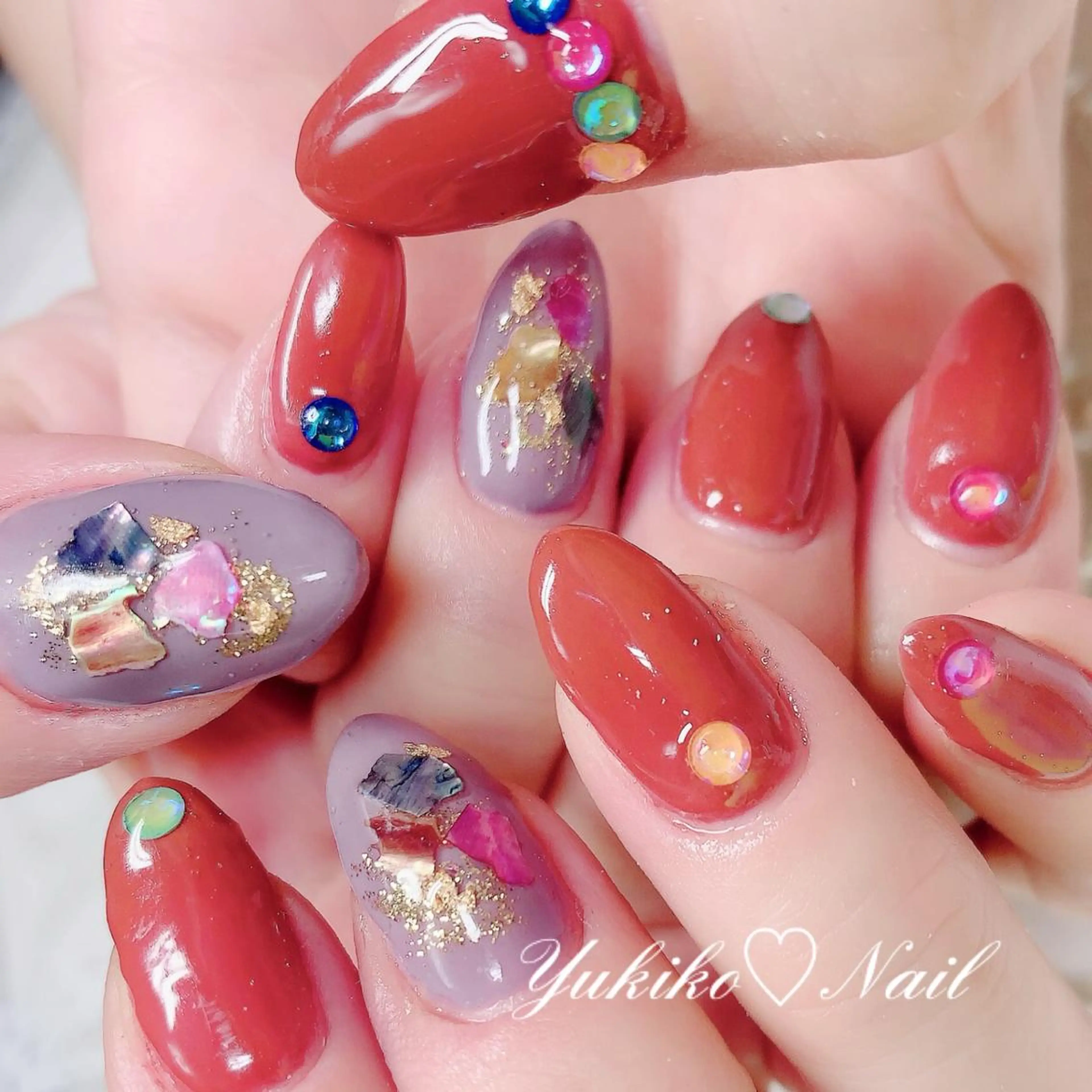 ネイル 持ち込み ストーンネイル ユキコ ネイルのネイルデザイン