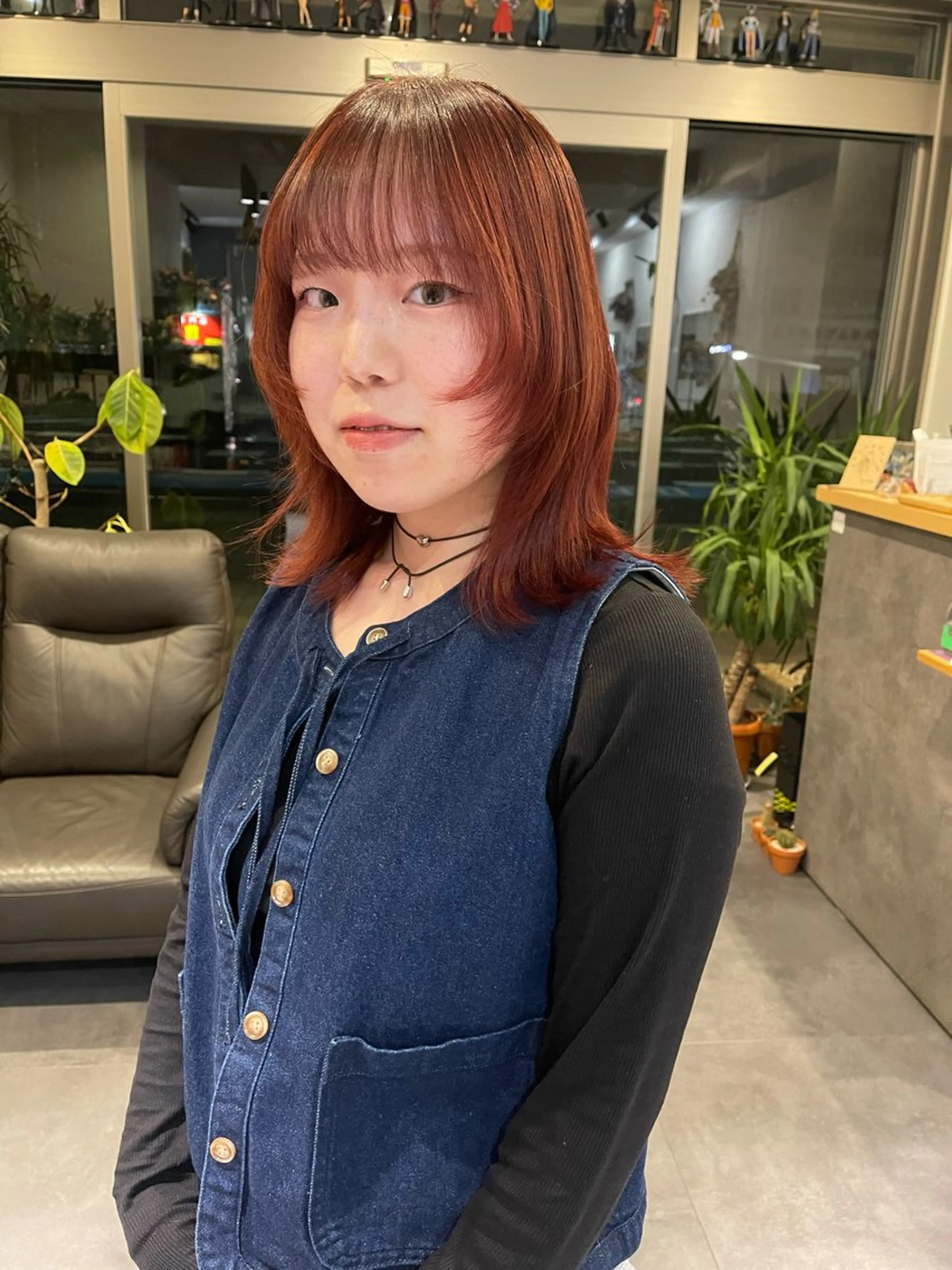 セミロング カラー レッドカラー ウルフカット アトム/ウルフ パーマ/レイヤーのヘアスタイル