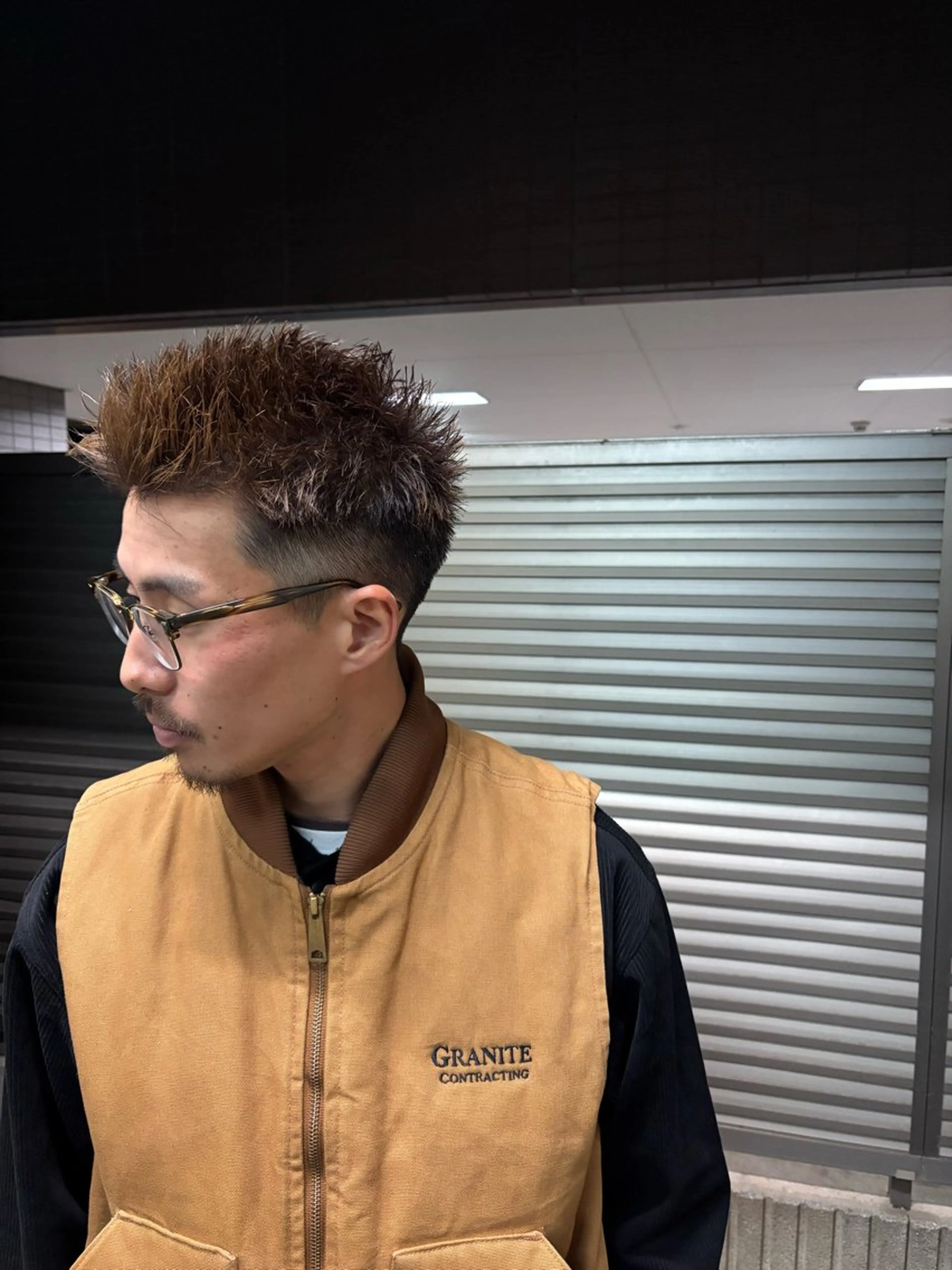 メンズ スパイキーショート カット イガラシ ミクのヘアスタイル