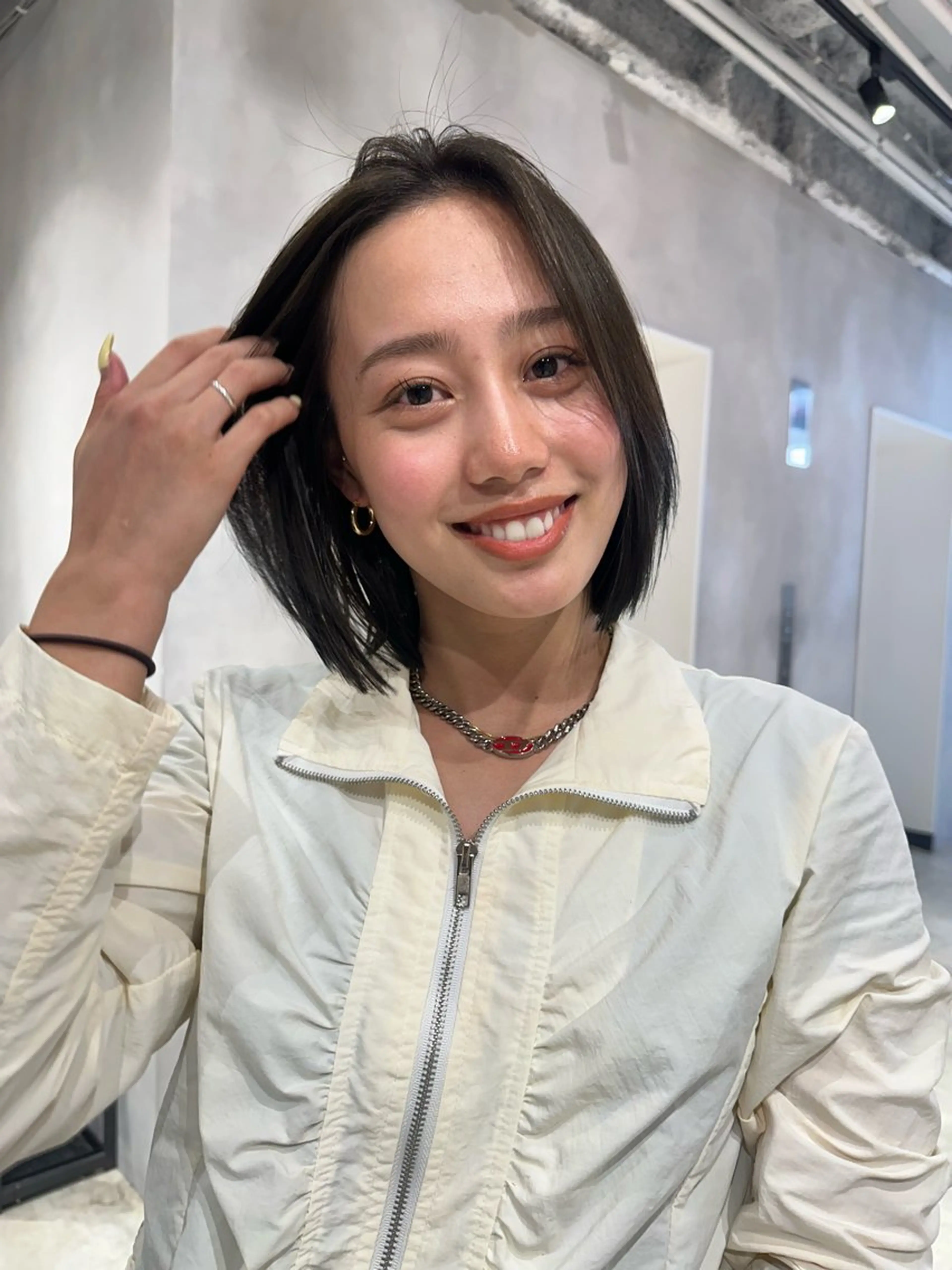 ミディアム カラー グレージュ オリーブグレージュ オリーブグレー カット ヘアカラー トリートメント 可愛いベージュ作る 美容師/あかね🧸のヘアスタイル