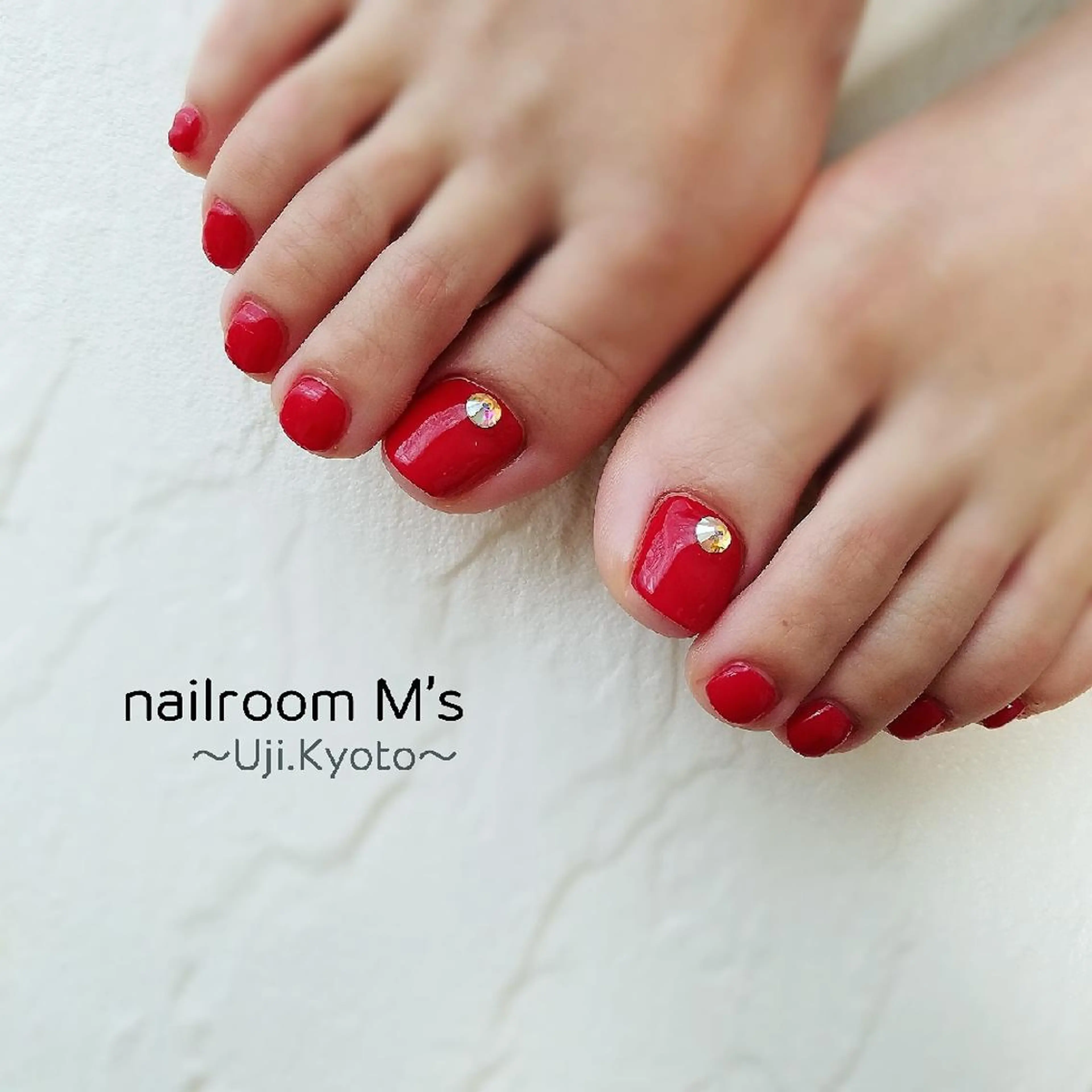 ネイル 赤色 . ひふみのエステ・リラクイメージ