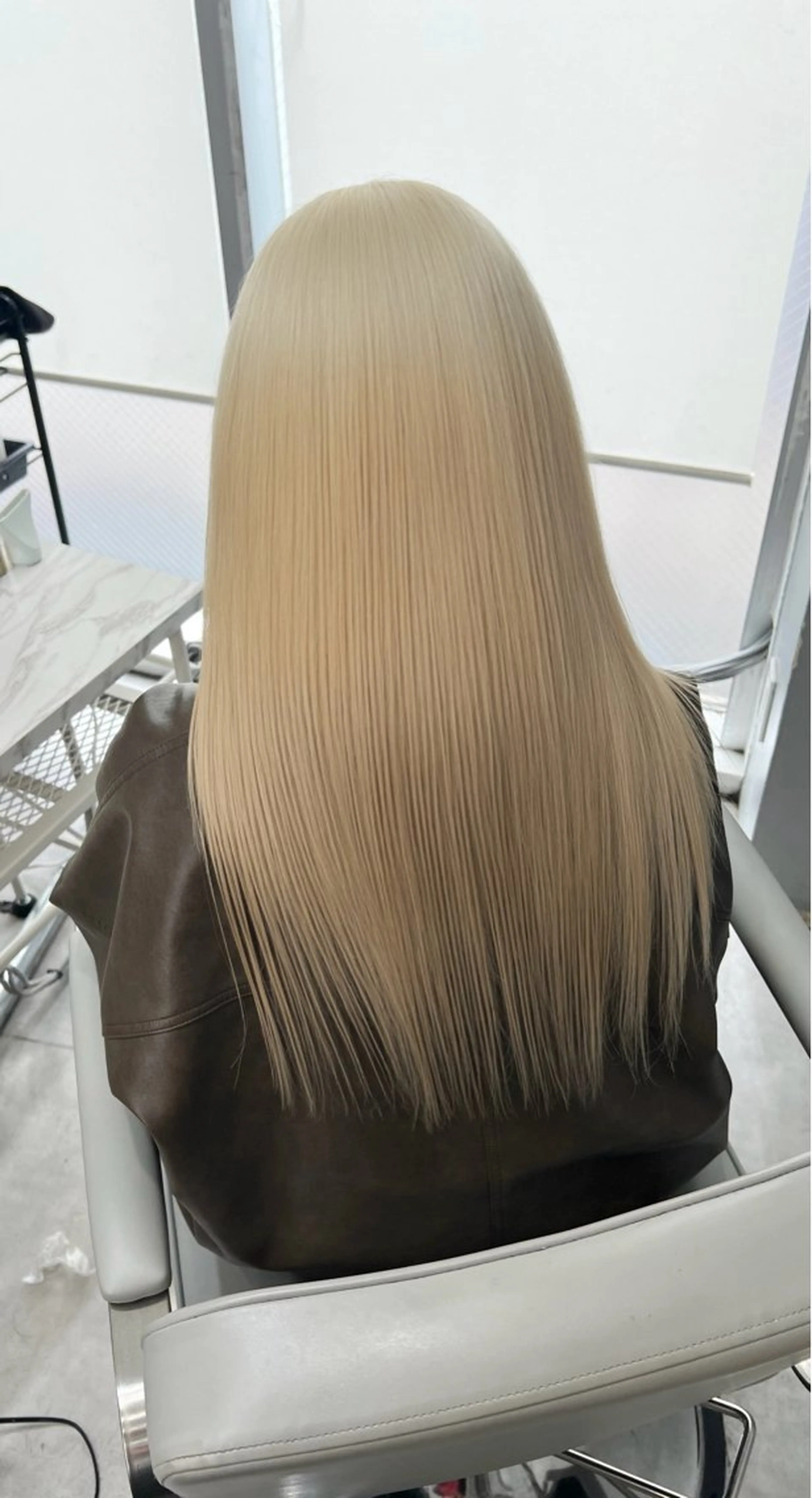 ミディアム カラー カット ヘアカラー トリートメント ヘアセット SHEDEL TOKYO所属・🫧艶ダブルカラー ブリーチ🫧トモヤのヘアスタイル