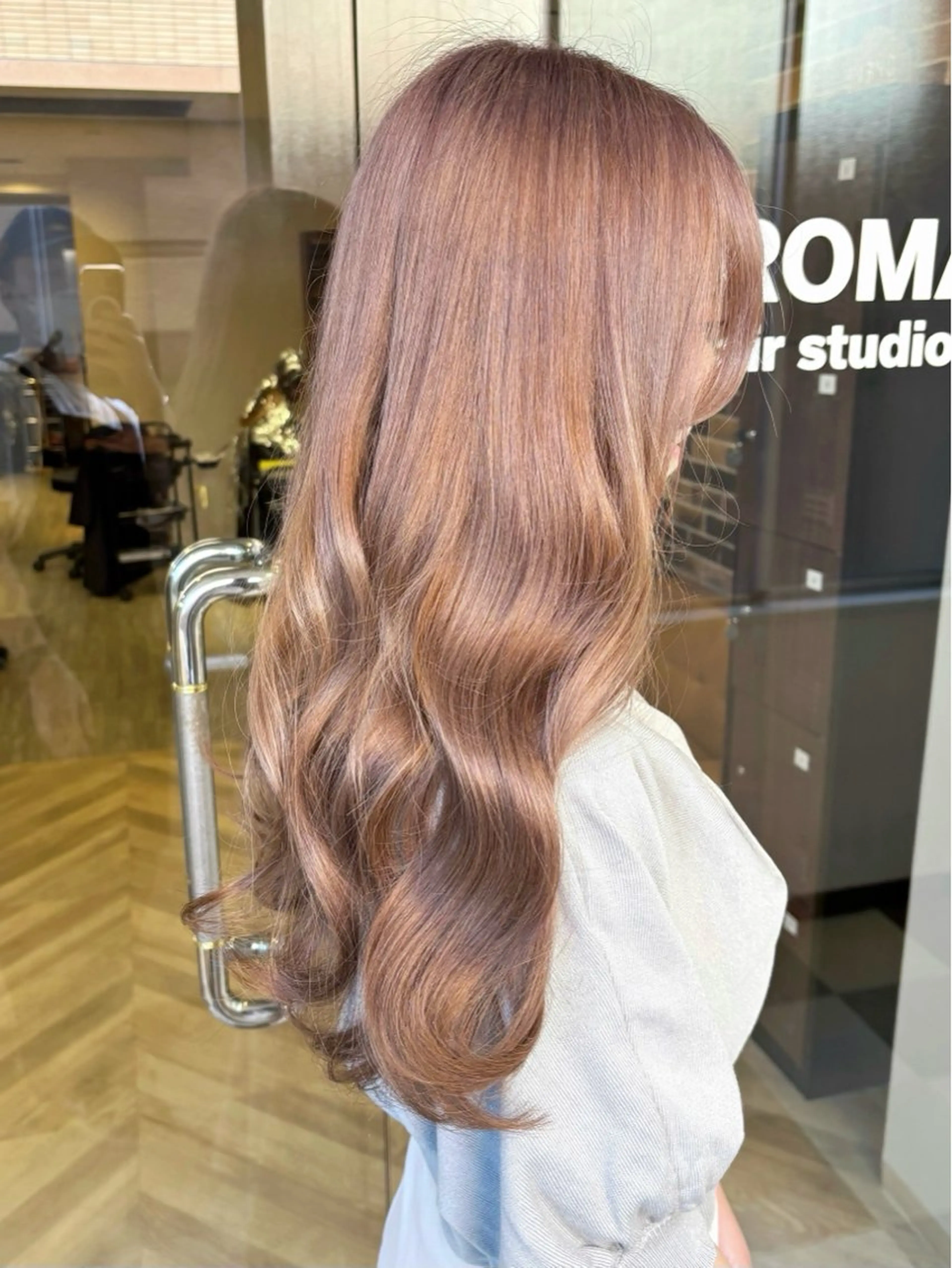 ロング ヘアカラー 艶髪/透け感カラー /RYOのヘアスタイル