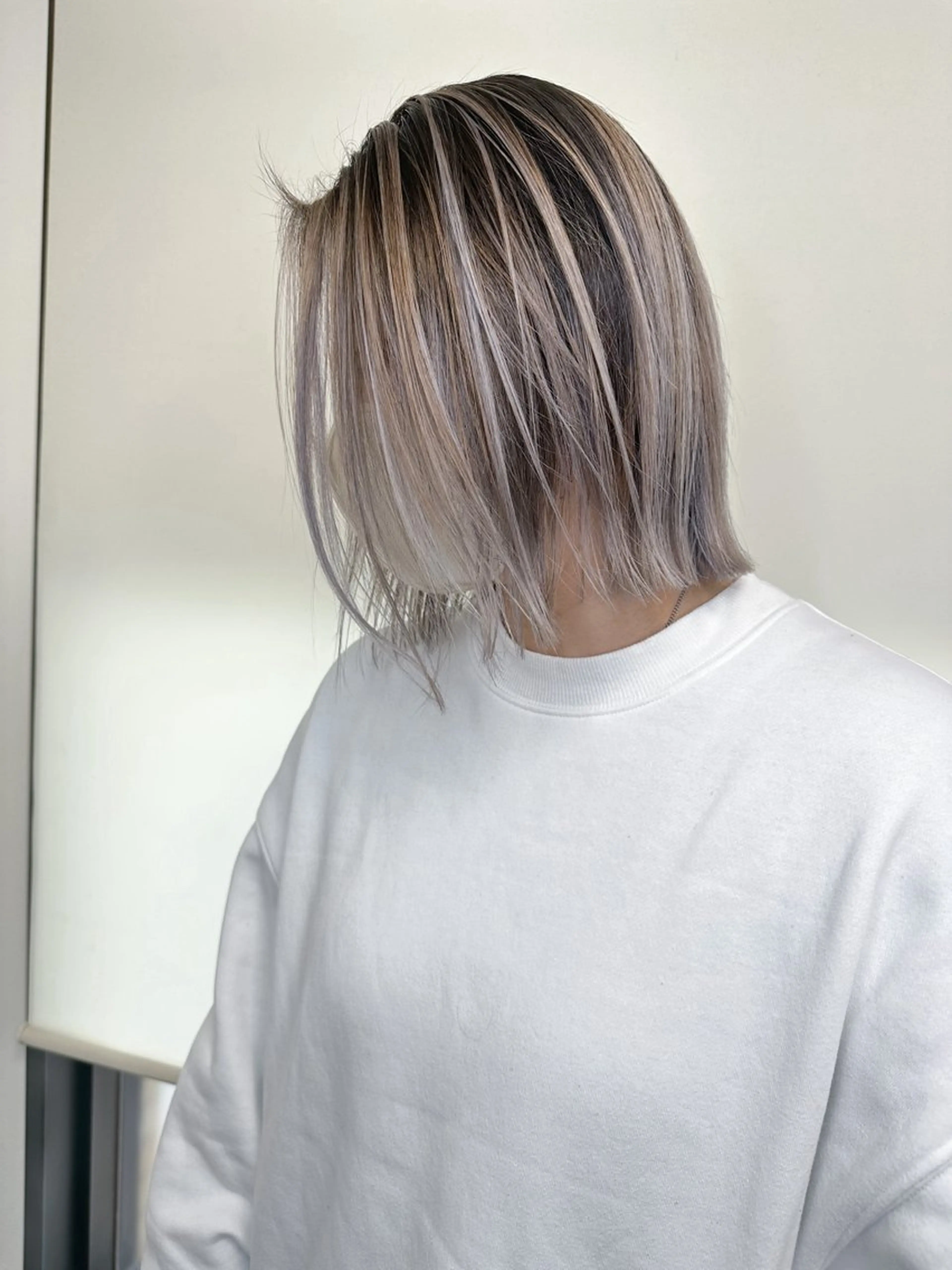 ショート カラー ブリーチカラー🫧 森　凪沙のヘアスタイル