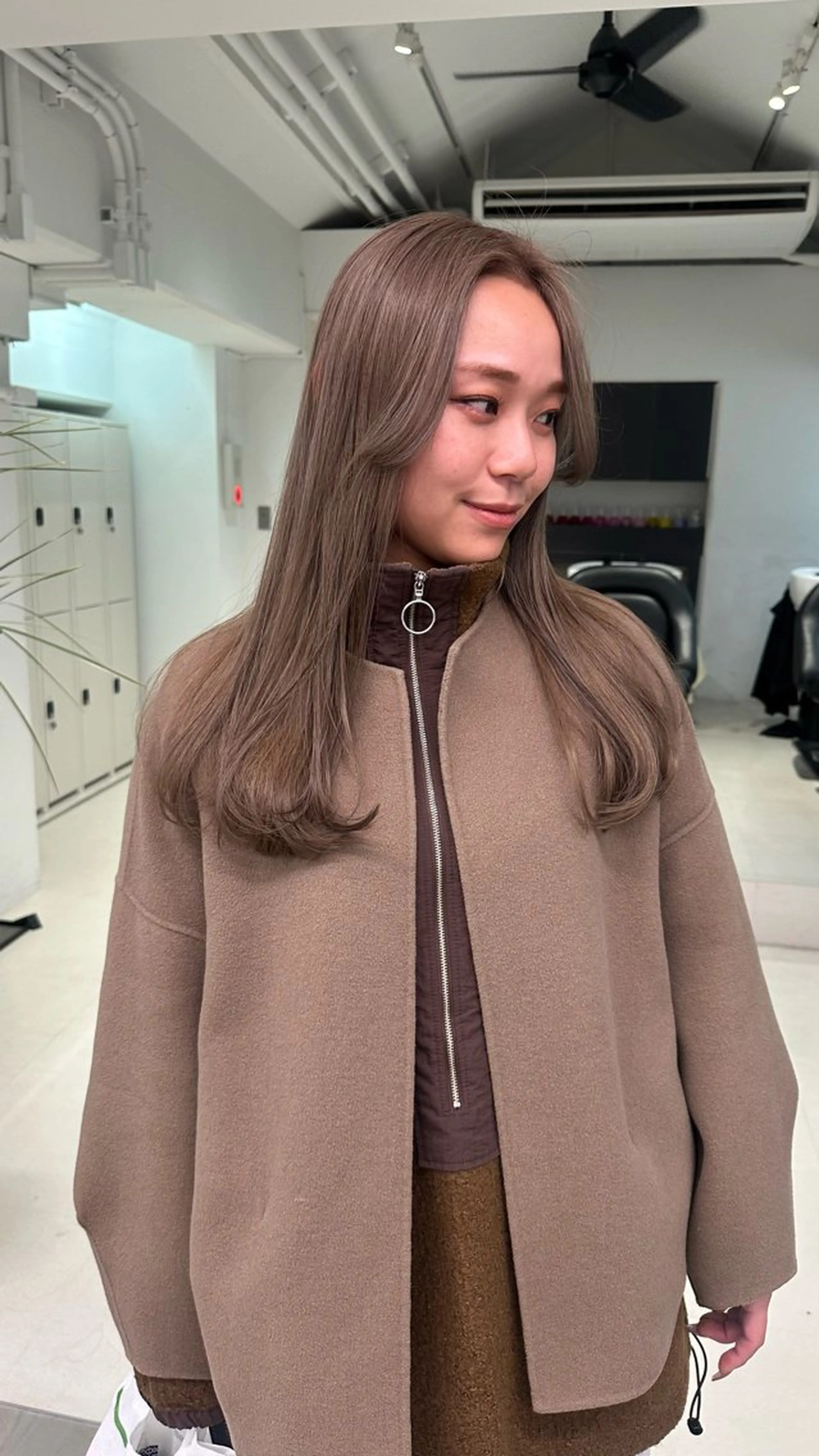 セミロング カラー ブリーチ ハイトーンカラー ブリーチなしカラー ボブ カット ヘアカラー トリートメント REINA☁️透明感 カラー/ぷつっと♡のヘアスタイル