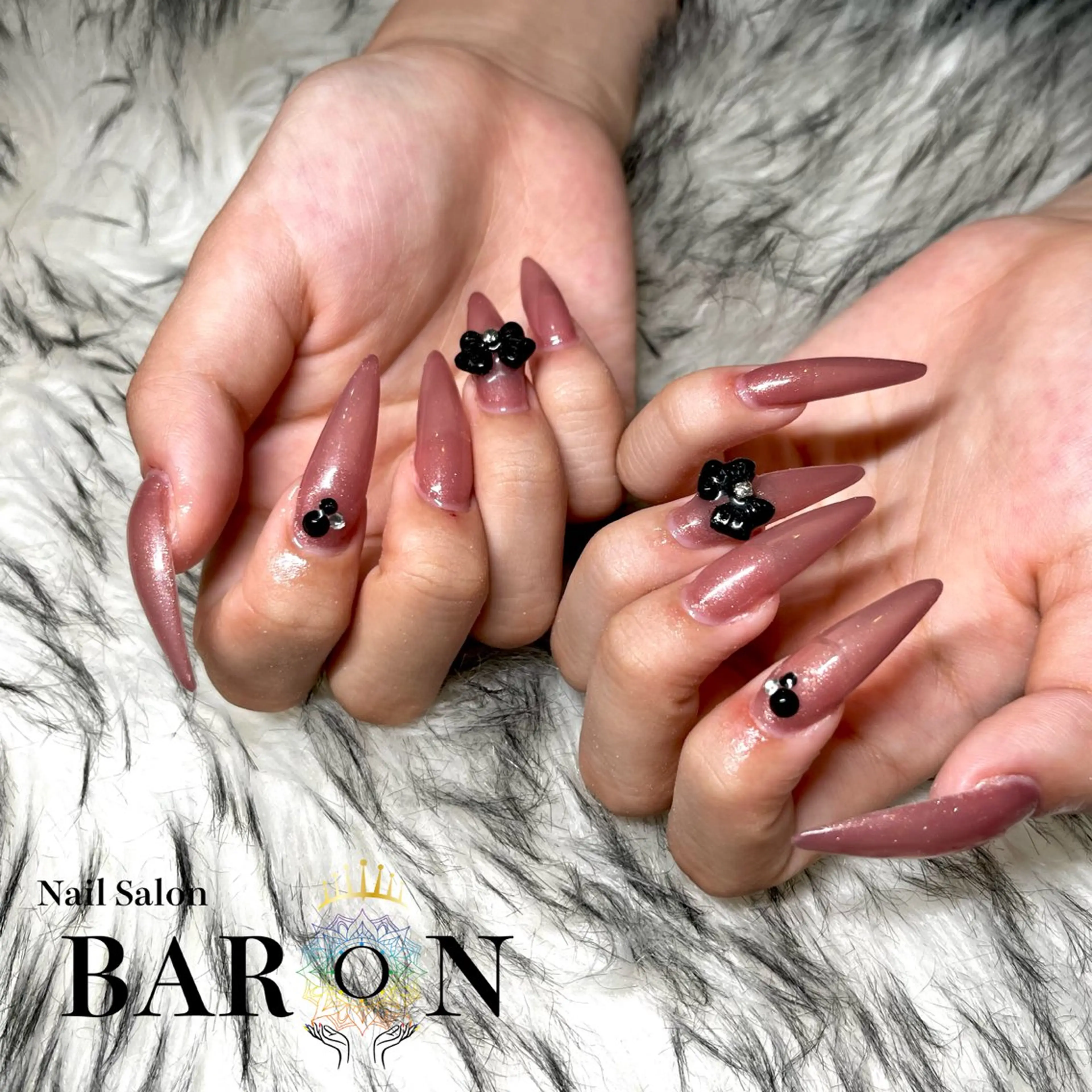 ネイル ブラウン ピンク ストーンネイル ハンドネイル ☆SAKI☆ BARON 店長のネイルデザイン