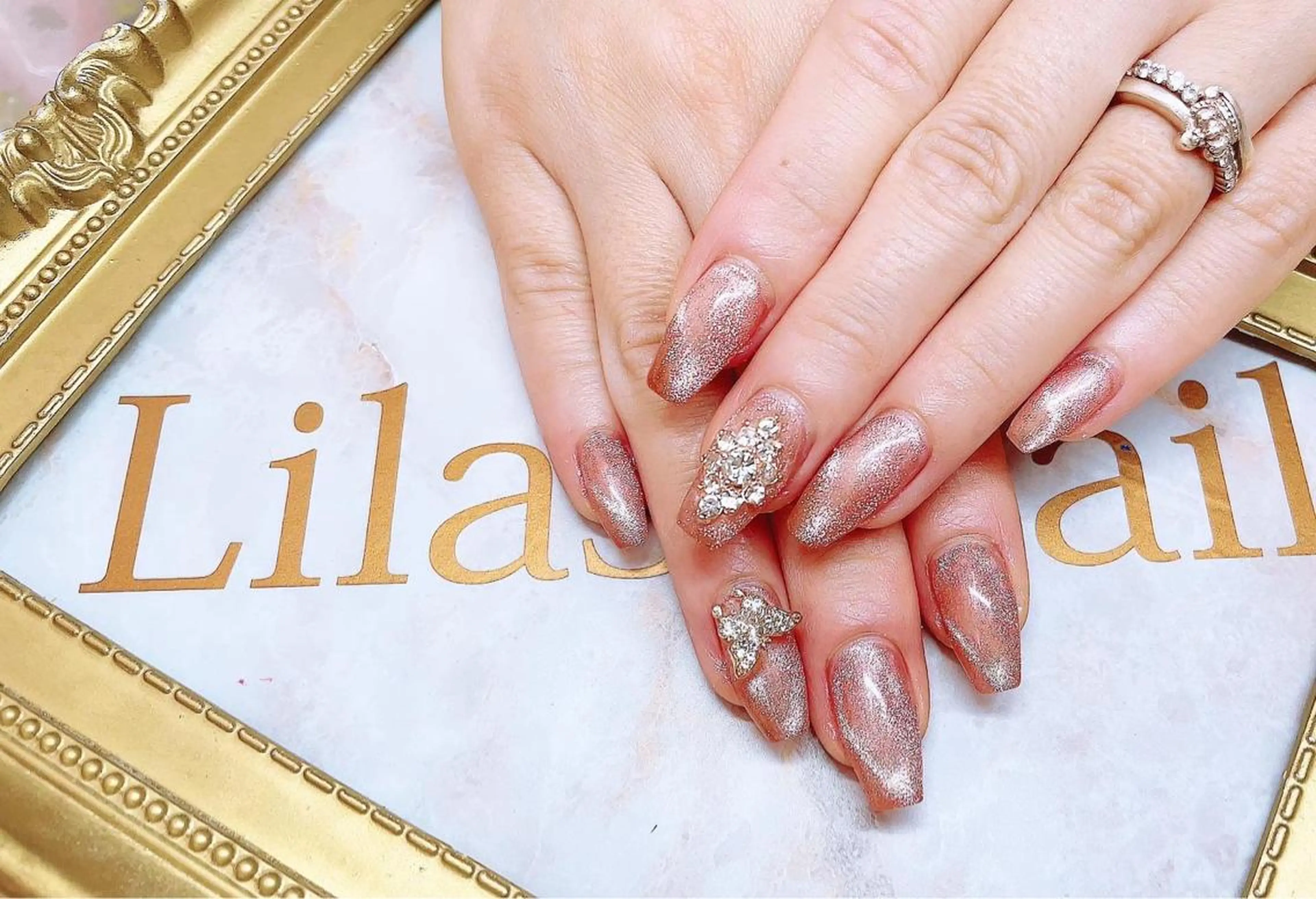 ネイル フレンチネイル ジェルネイル ガラスフレンチ グラデーション キラキラネイル Lilas Nailのネイルデザイン