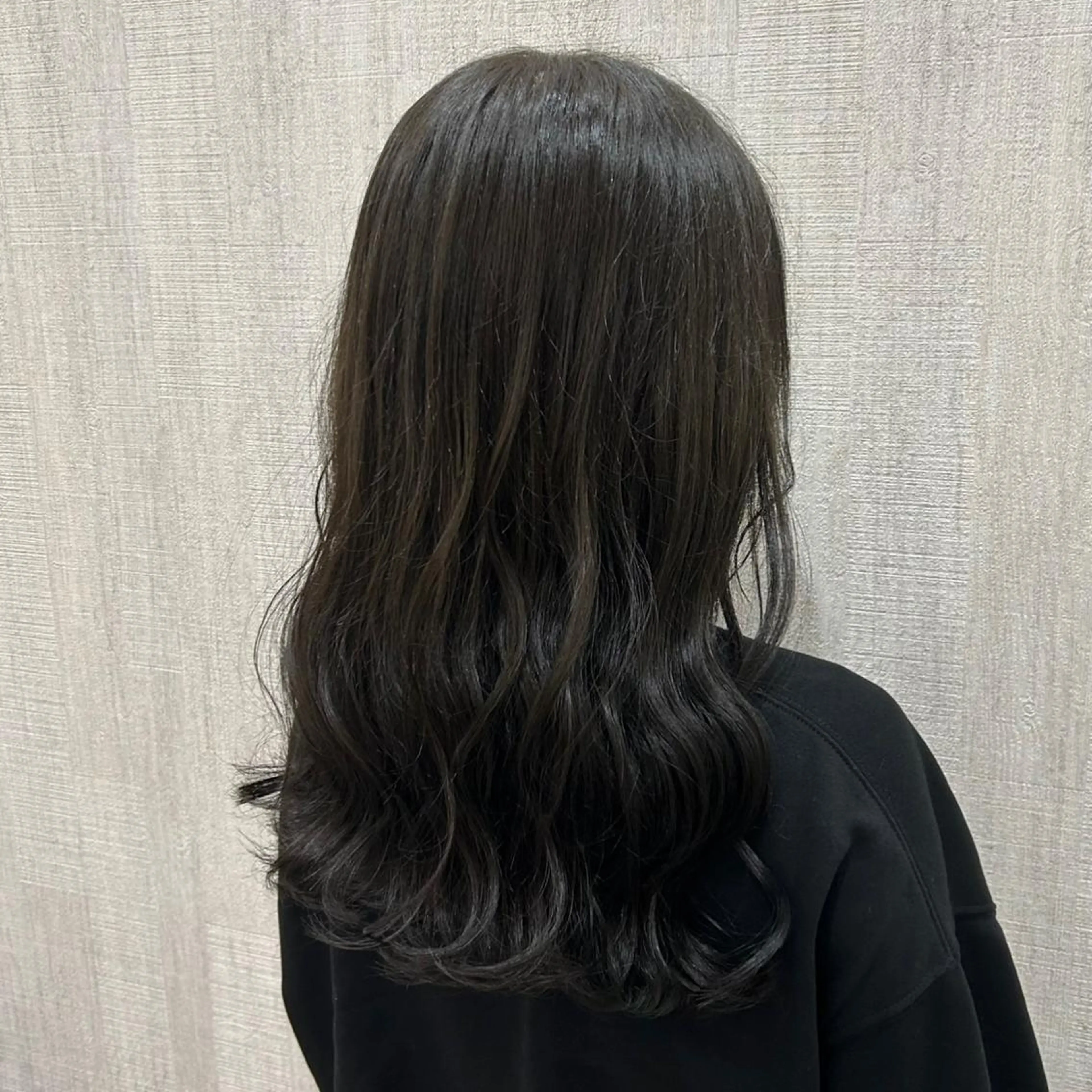 セミロング カラー カット ヘアカラー トリートメント 🫧透け感⋆艶髪💎 山口アヤカのヘアスタイル