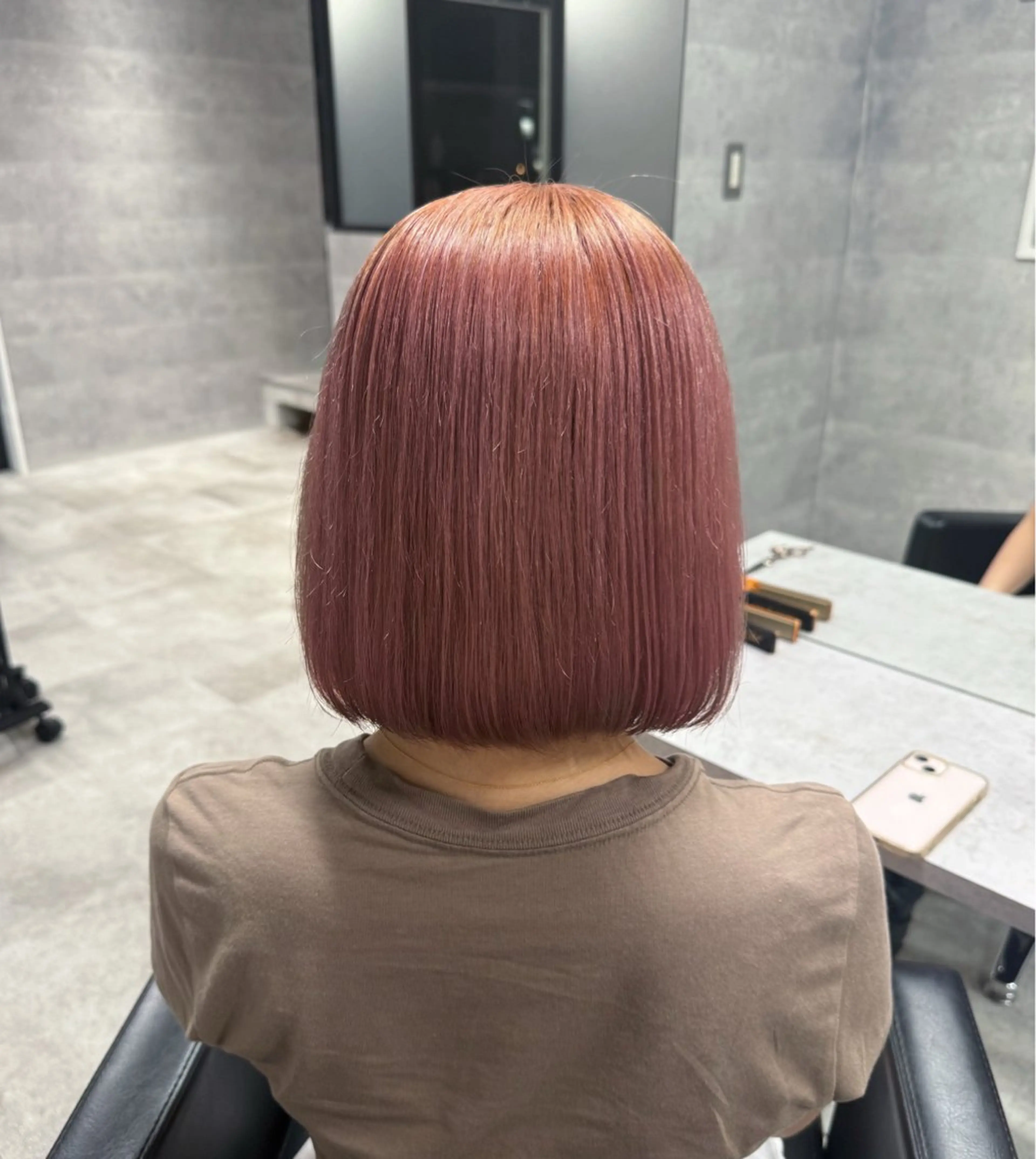ショート カラー ボブ HOHOMI （ほほみ）のヘアスタイル