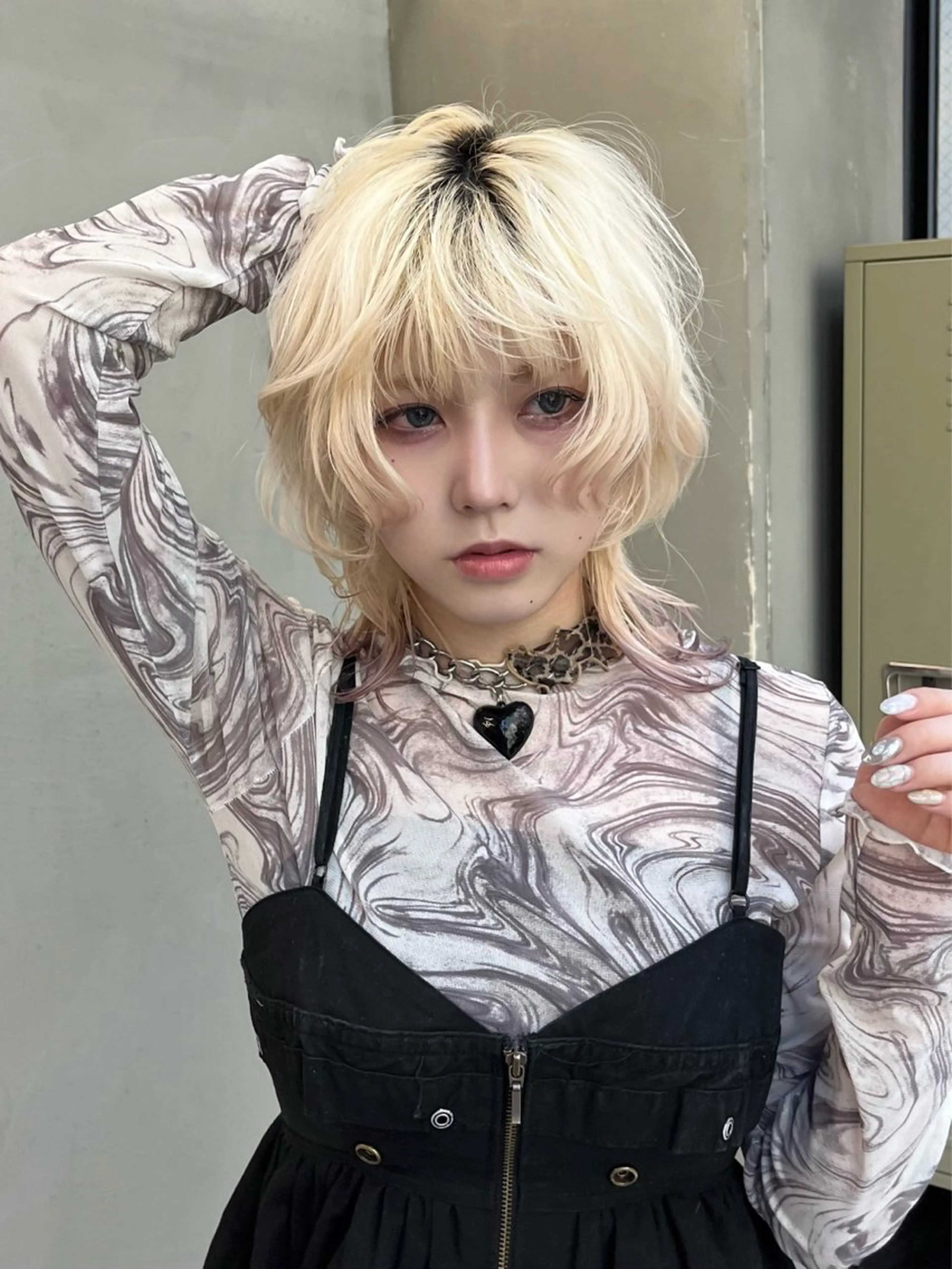 セミロング イツク ⚡️ ルーツ/ハイトーンのヘアスタイル