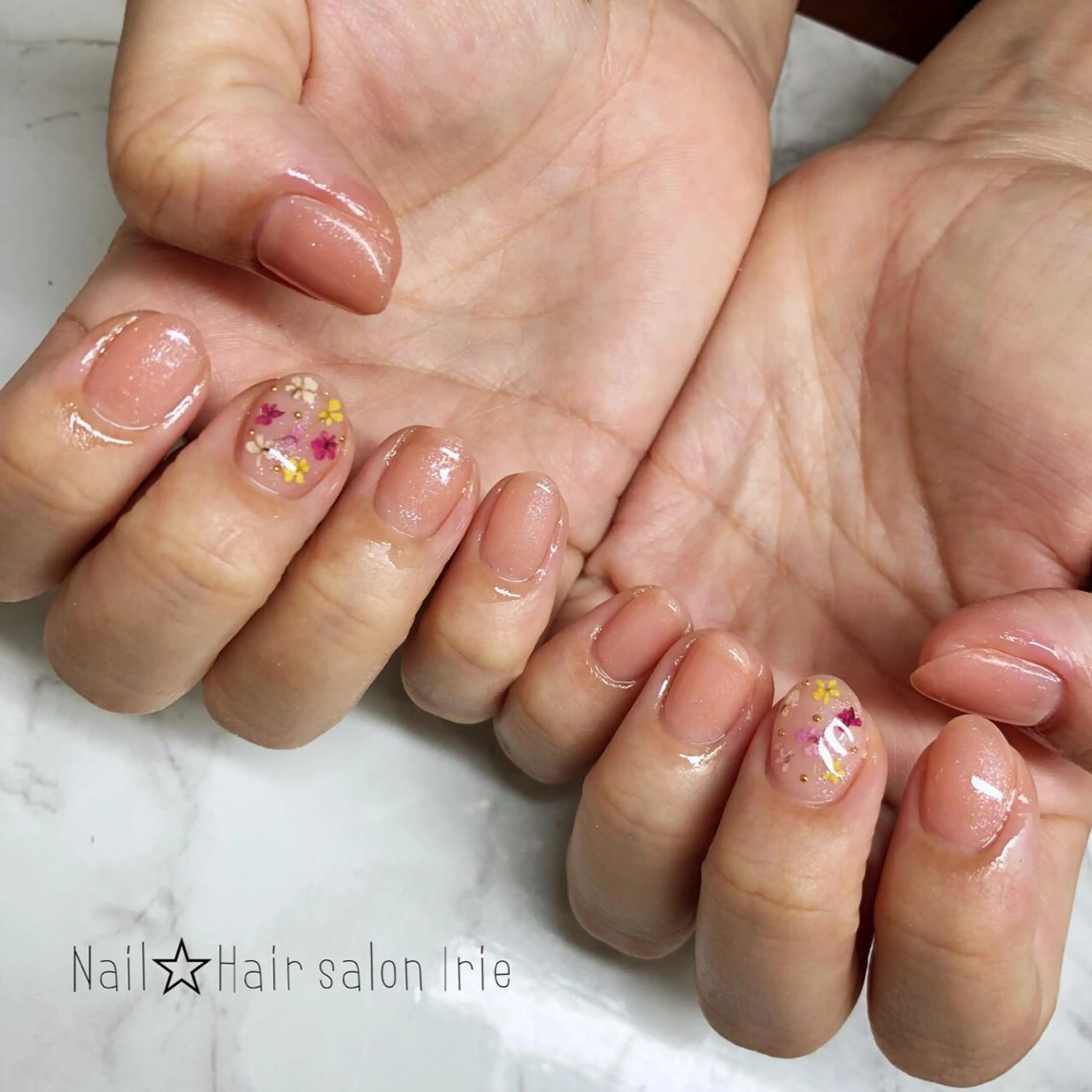 ネイル ハンドネイル ハンドケア Hair salon Irie所属・與儀 知佳のネイルデザイン