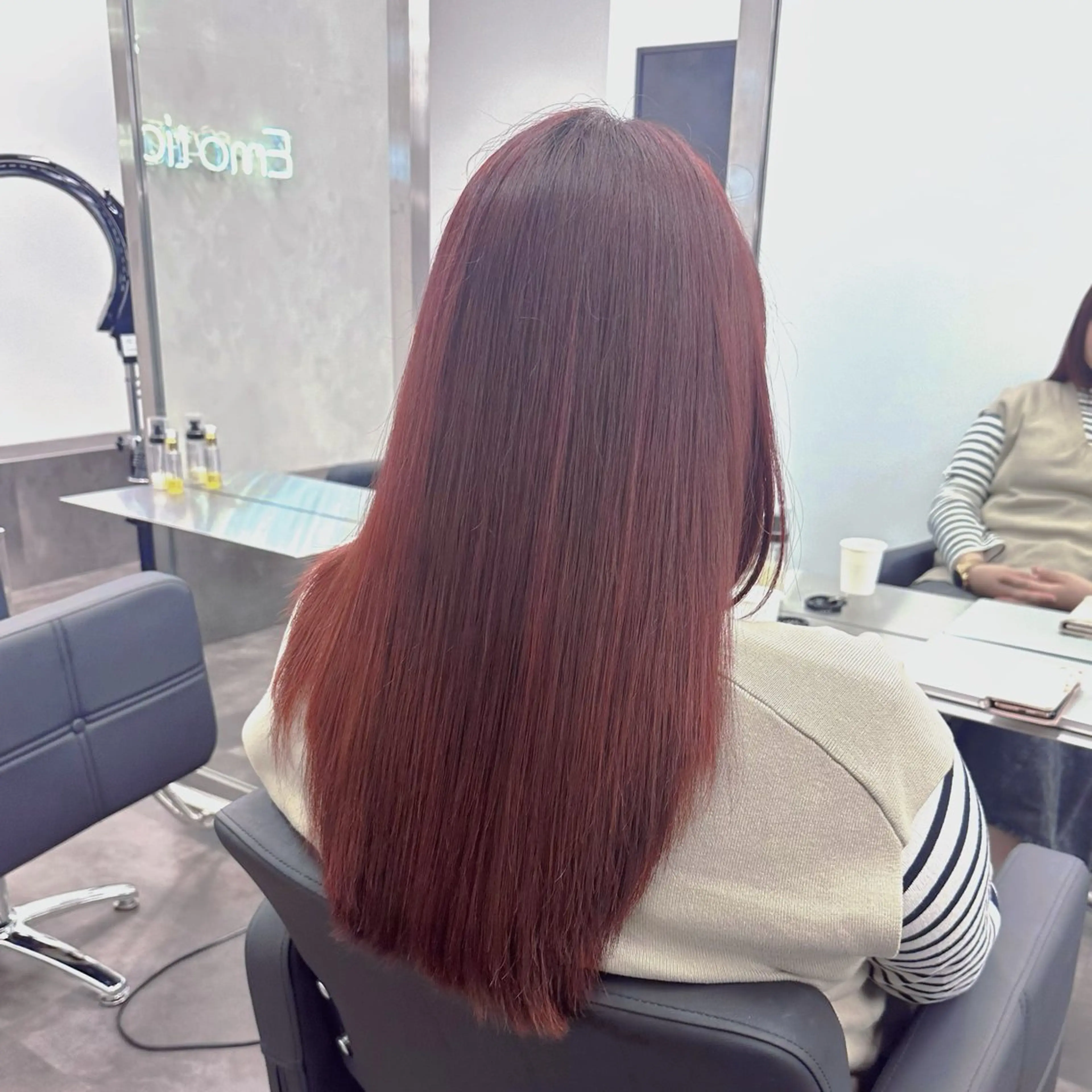 カラー ブリーチ ブリーチなしカラー レッドカラー ゲンキ /ウルフカットのヘアスタイル