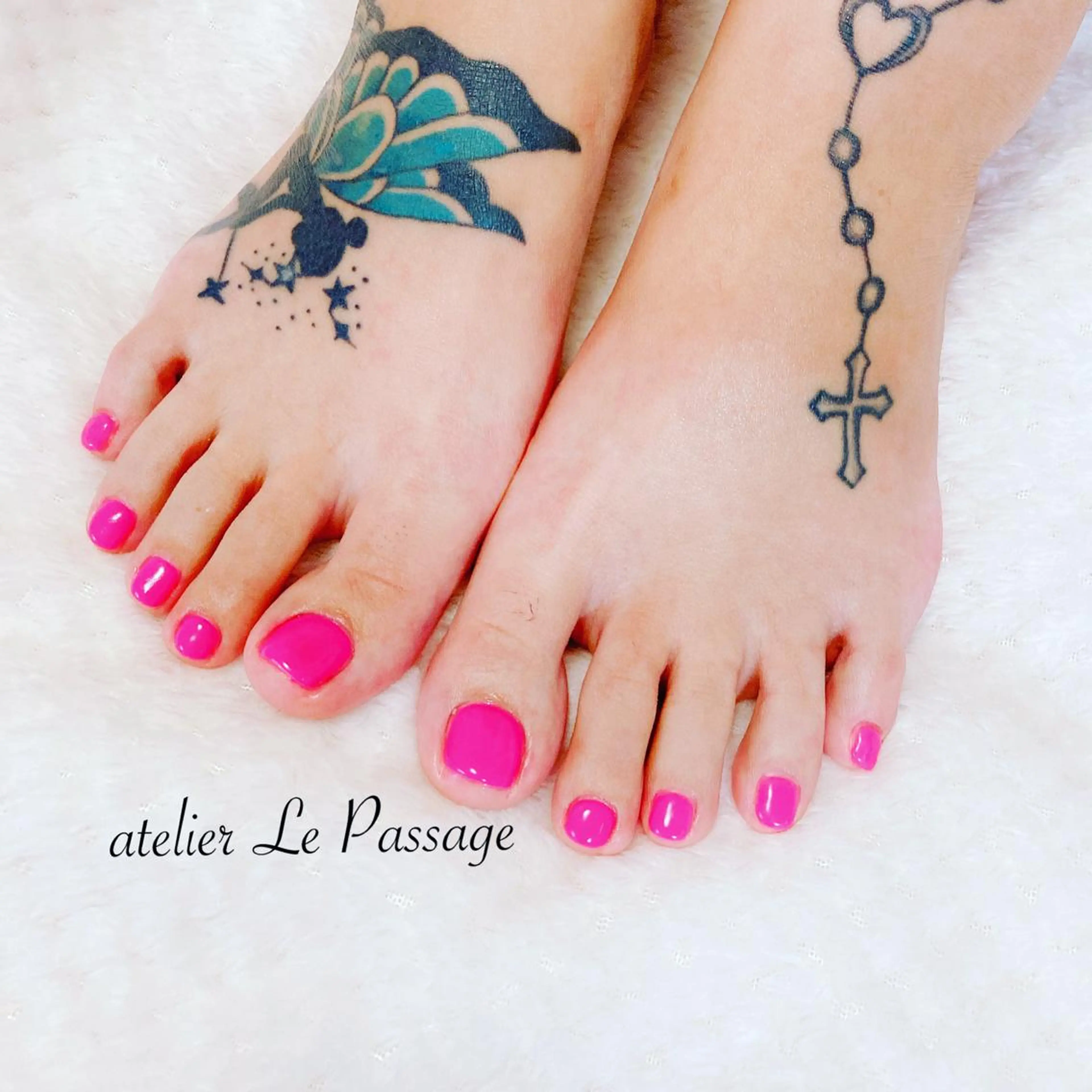 ネイル フットネイル キラキラネイル ニュアンスネイル オフィスネイル ワンカラーネイル Atelier Le Passage所属・h nakatsukaのネイルデザイン