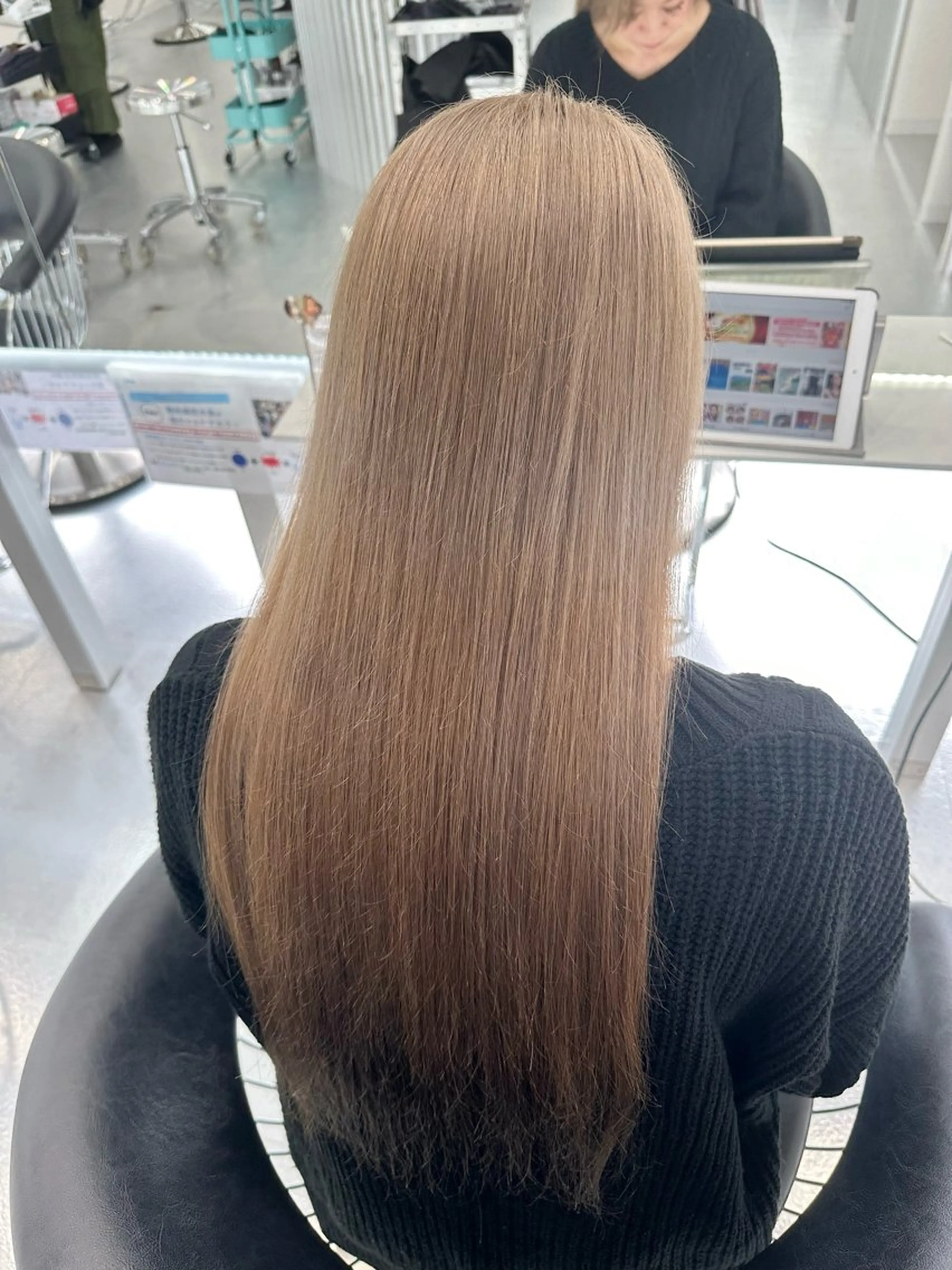 ロング ならざきつぐみ /天王寺/ハイトーンのヘアスタイル